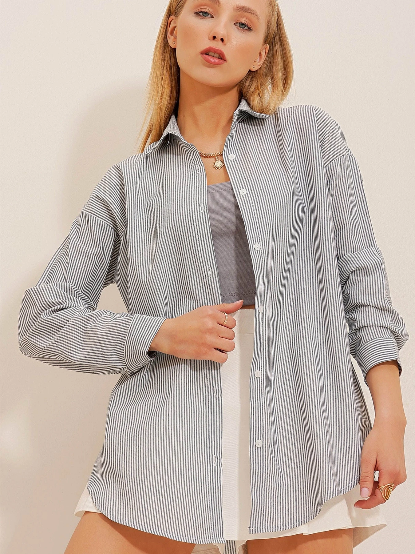 Сорочки Trend Alacati Stili модель ALC-X10232/Lacivert Сорочки Trend Alacati Stili модель ALC-X10232/Lacivert Фото