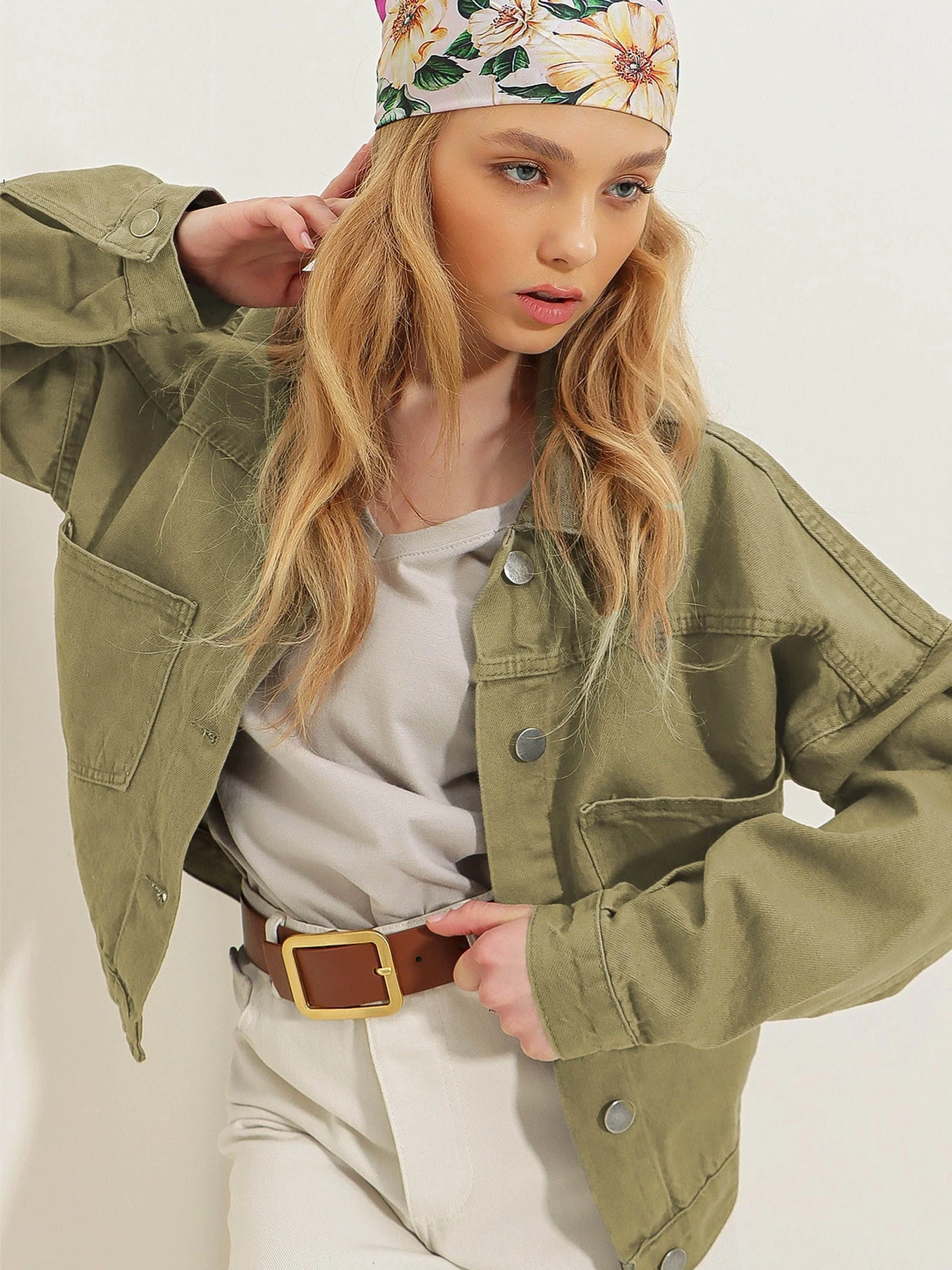 Куртки и дубленки Trend Alacati Stili модель ALC-X3631-RV/NEFTI HAKI Куртки и дубленки Trend Alacati Stili модель ALC-X3631-RV/NEFTI HAKI Фото
