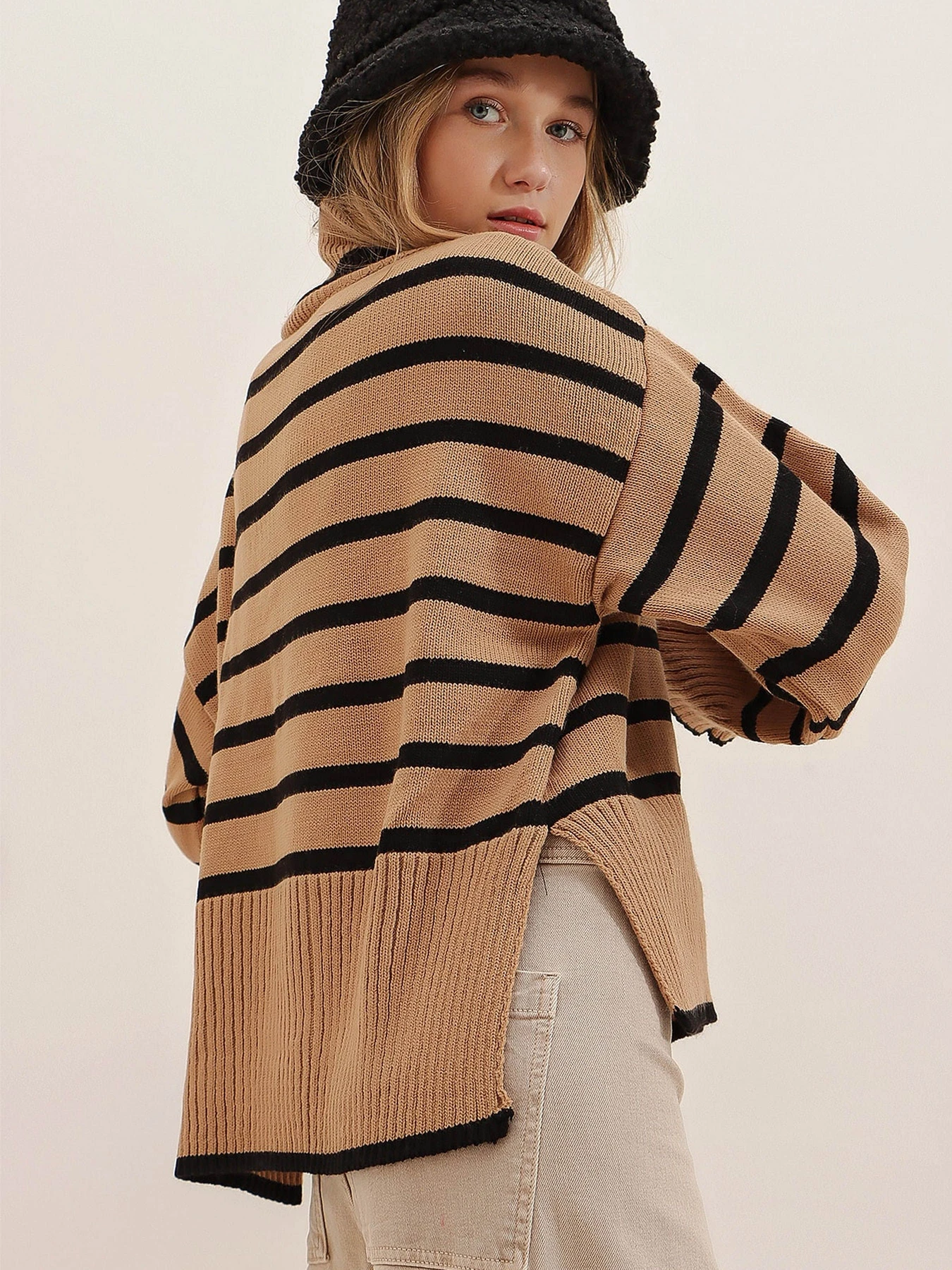 Свитры и кардиганы Trend Alacati Stili модель ALC-X7436/BISKUVI Свитры и кардиганы Trend Alacati Stili модель ALC-X7436/BISKUVI Фото