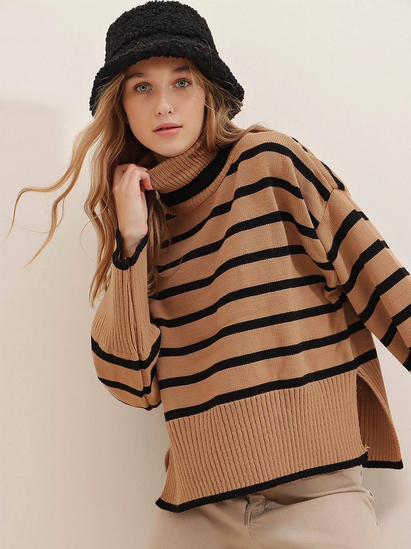 Свитры и кардиганы Trend Alacati Stili модель ALC-X7436/BISKUVI Свитры и кардиганы Trend Alacati Stili модель ALC-X7436/BISKUVI Фото