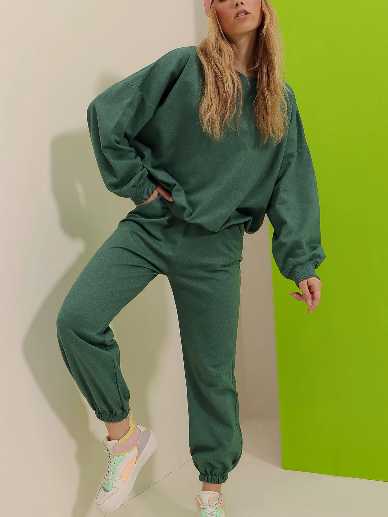 Костюмы Trend Alacati Stili модель ALC-507-669-001/NEFTi YESiLi Костюмы Trend Alacati Stili модель ALC-507-669-001/NEFTi YESiLi Фото