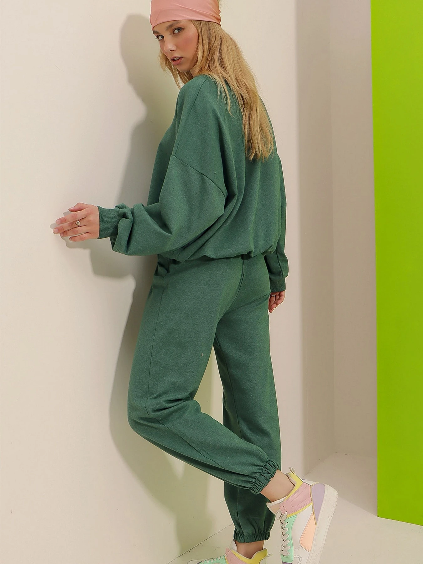 Костюмы Trend Alacati Stili модель ALC-507-669-001/NEFTi YESiLi Костюмы Trend Alacati Stili модель ALC-507-669-001/NEFTi YESiLi Фото