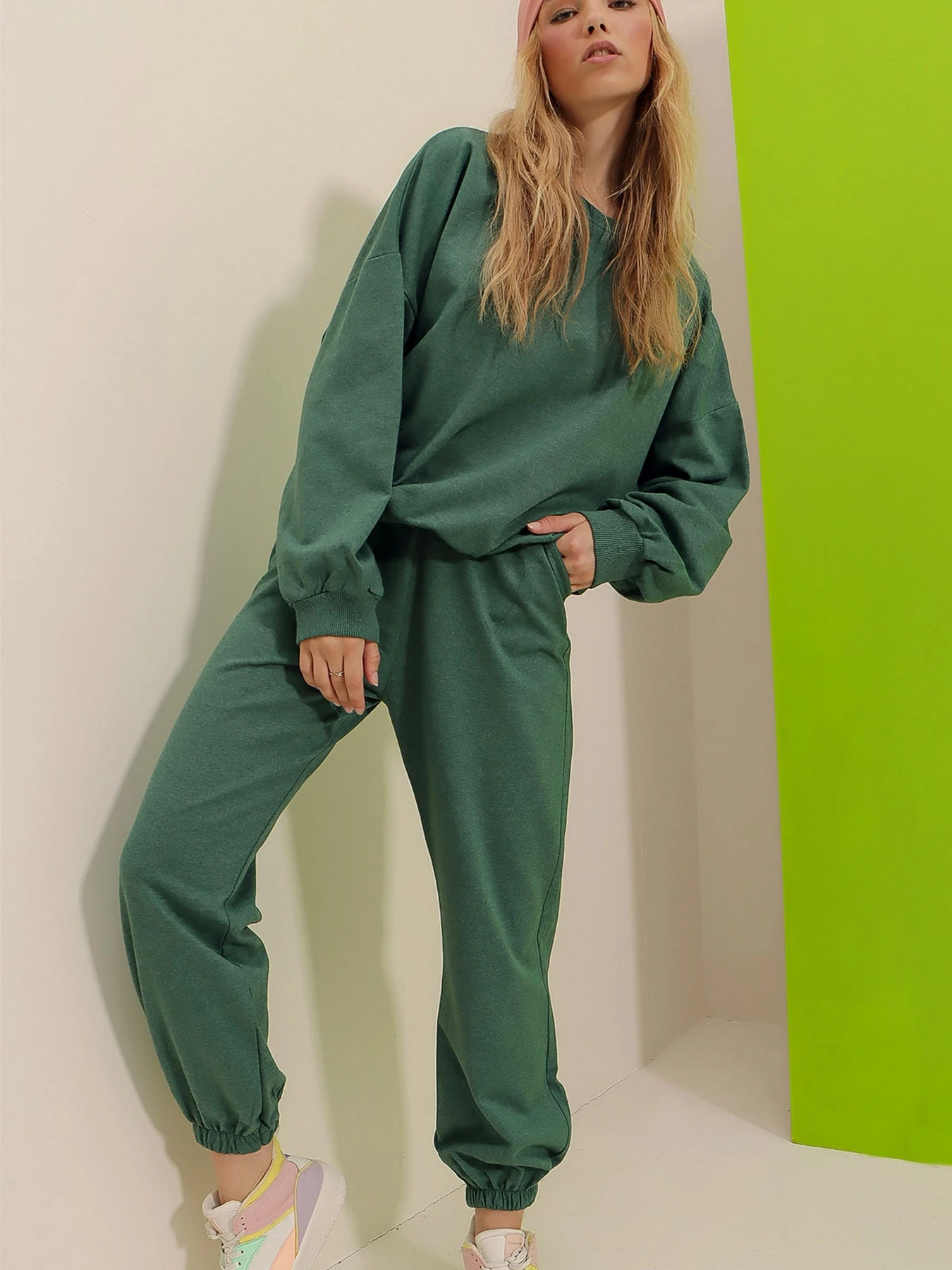 Костюмы Trend Alacati Stili модель ALC-507-669-001/NEFTi YESiLi Костюмы Trend Alacati Stili модель ALC-507-669-001/NEFTi YESiLi Фото