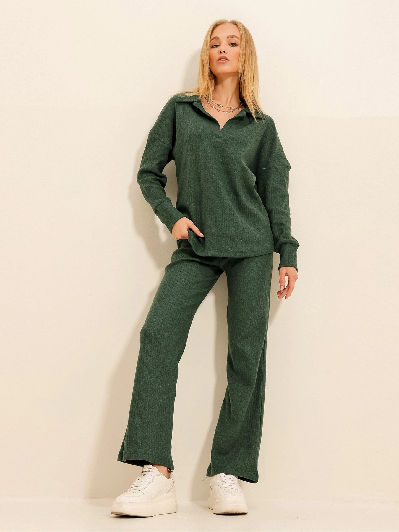 Костюмы Trend Alacati Stili модель ALC-796-001/CEViZ YESiLi Костюмы Trend Alacati Stili модель ALC-796-001/CEViZ YESiLi Фото