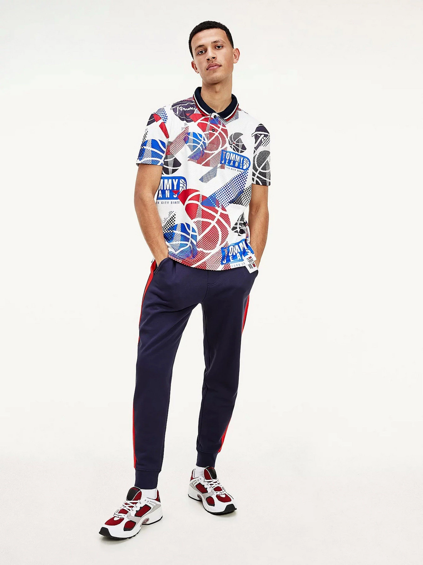 Брюки Tommy Hilfiger модель DM0DM10634-C87 Брюки Tommy Hilfiger модель DM0DM10634-C87 Фото