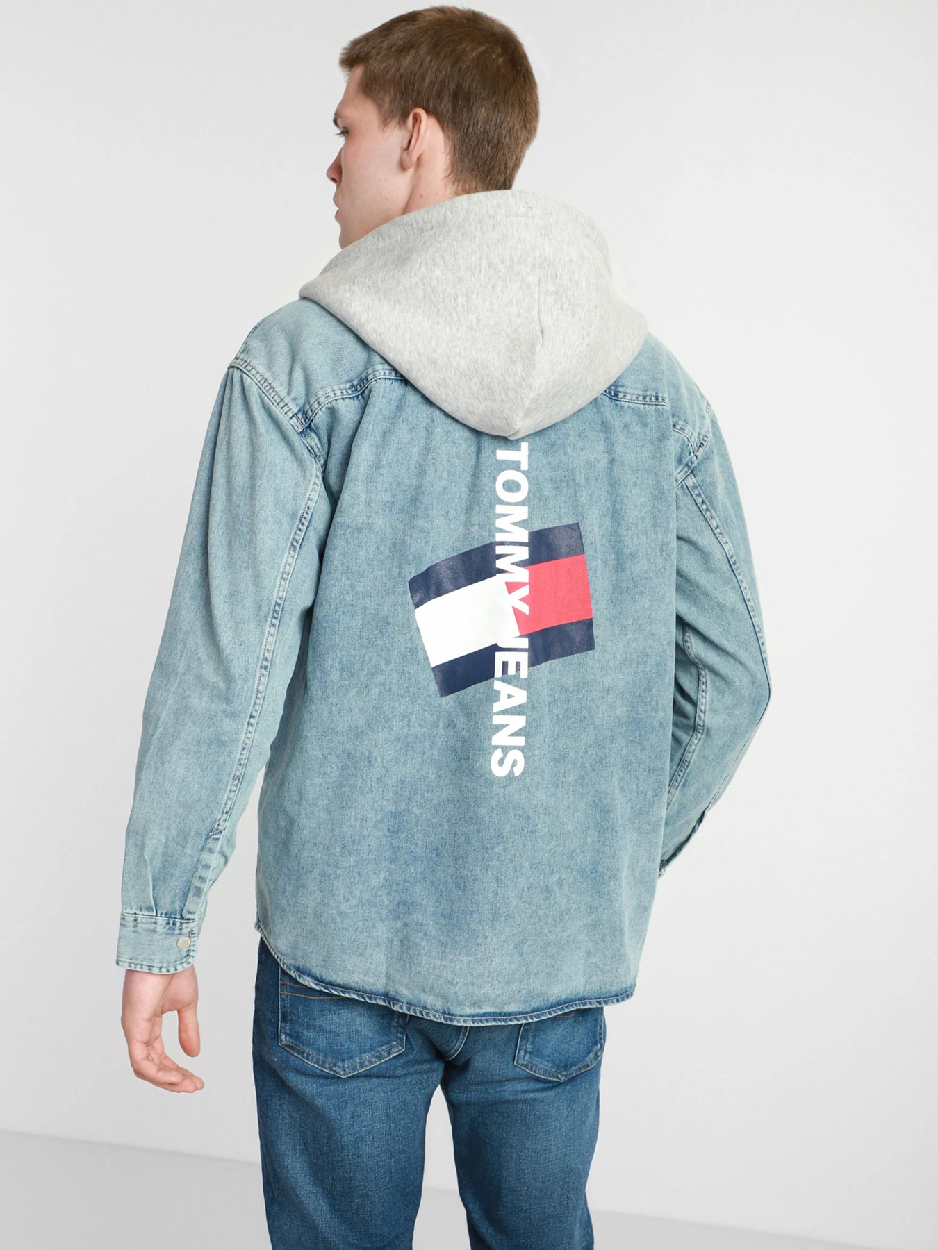 Куртки та дублянки Tommy Hilfiger модель DM0DM10714-1AA Куртки та дублянки Tommy Hilfiger модель DM0DM10714-1AA Фото