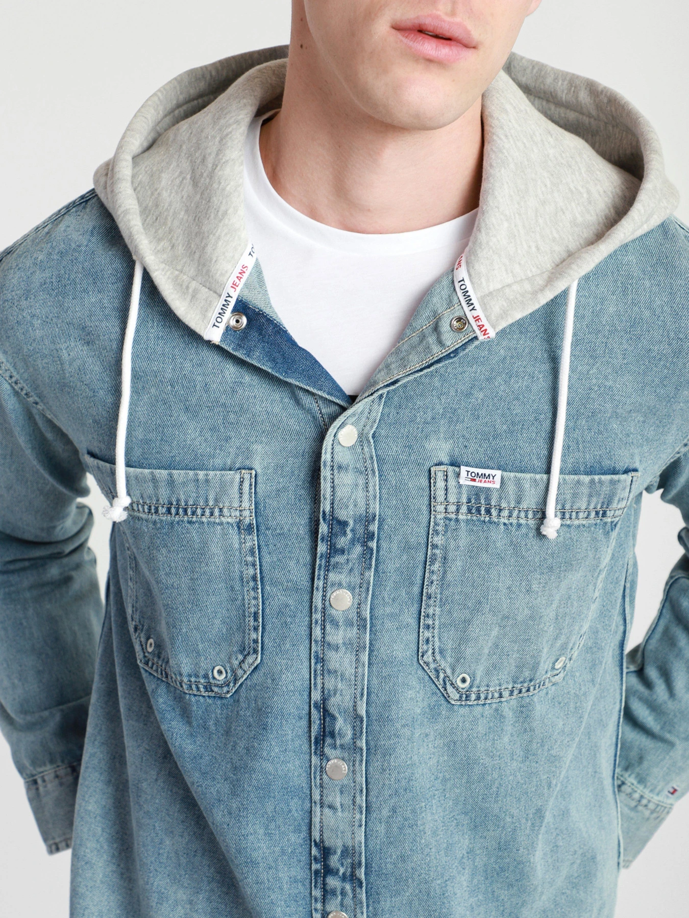 Куртки та дублянки Tommy Hilfiger модель DM0DM10714-1AA Куртки та дублянки Tommy Hilfiger модель DM0DM10714-1AA Фото