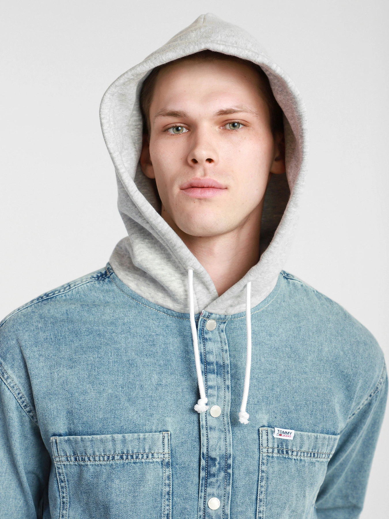 Куртки та дублянки Tommy Hilfiger модель DM0DM10714-1AA Куртки та дублянки Tommy Hilfiger модель DM0DM10714-1AA Фото