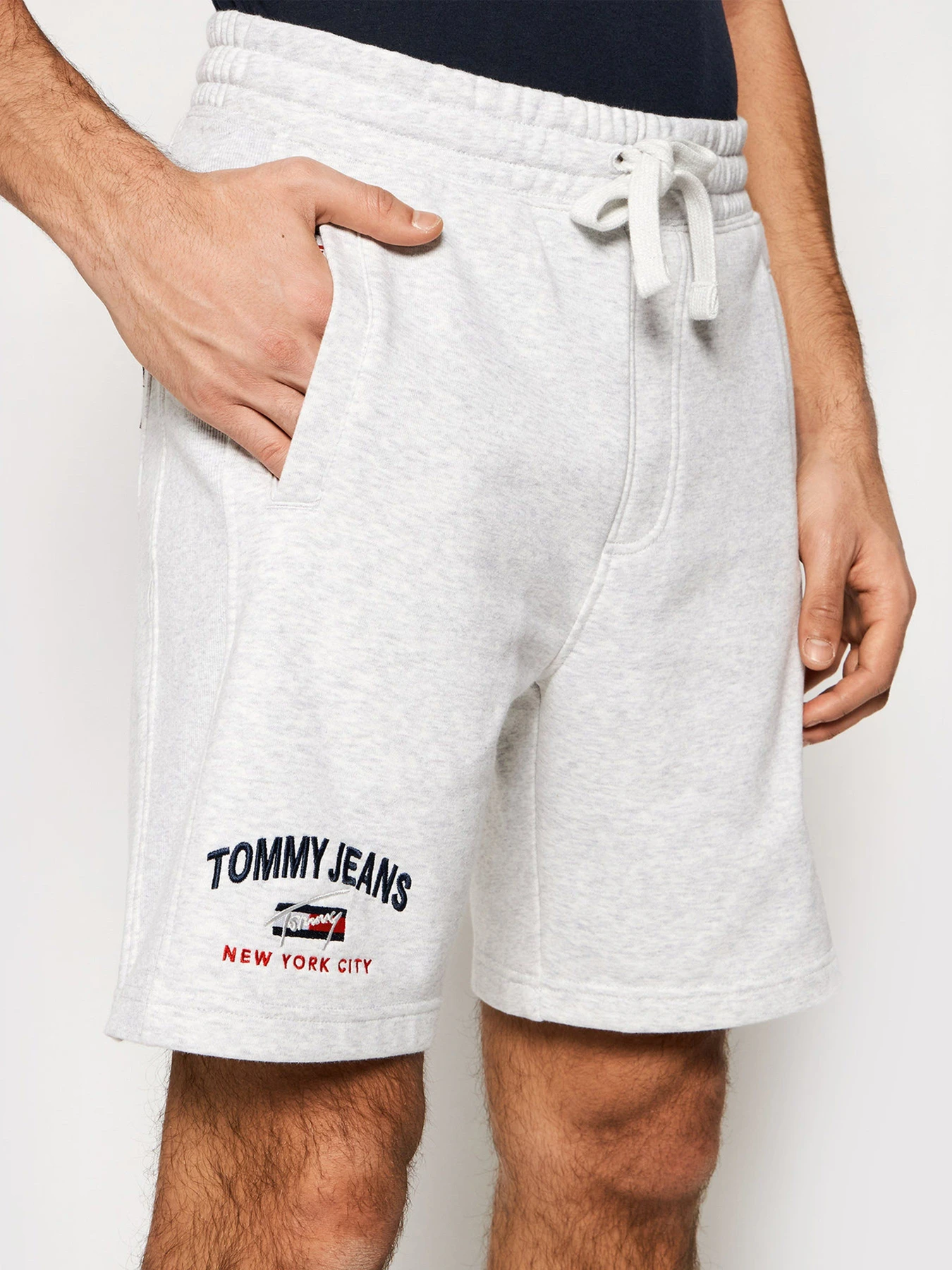 Шорти Tommy Hilfiger модель DM0DM10741-PJ4 Шорти Tommy Hilfiger модель DM0DM10741-PJ4 Фото