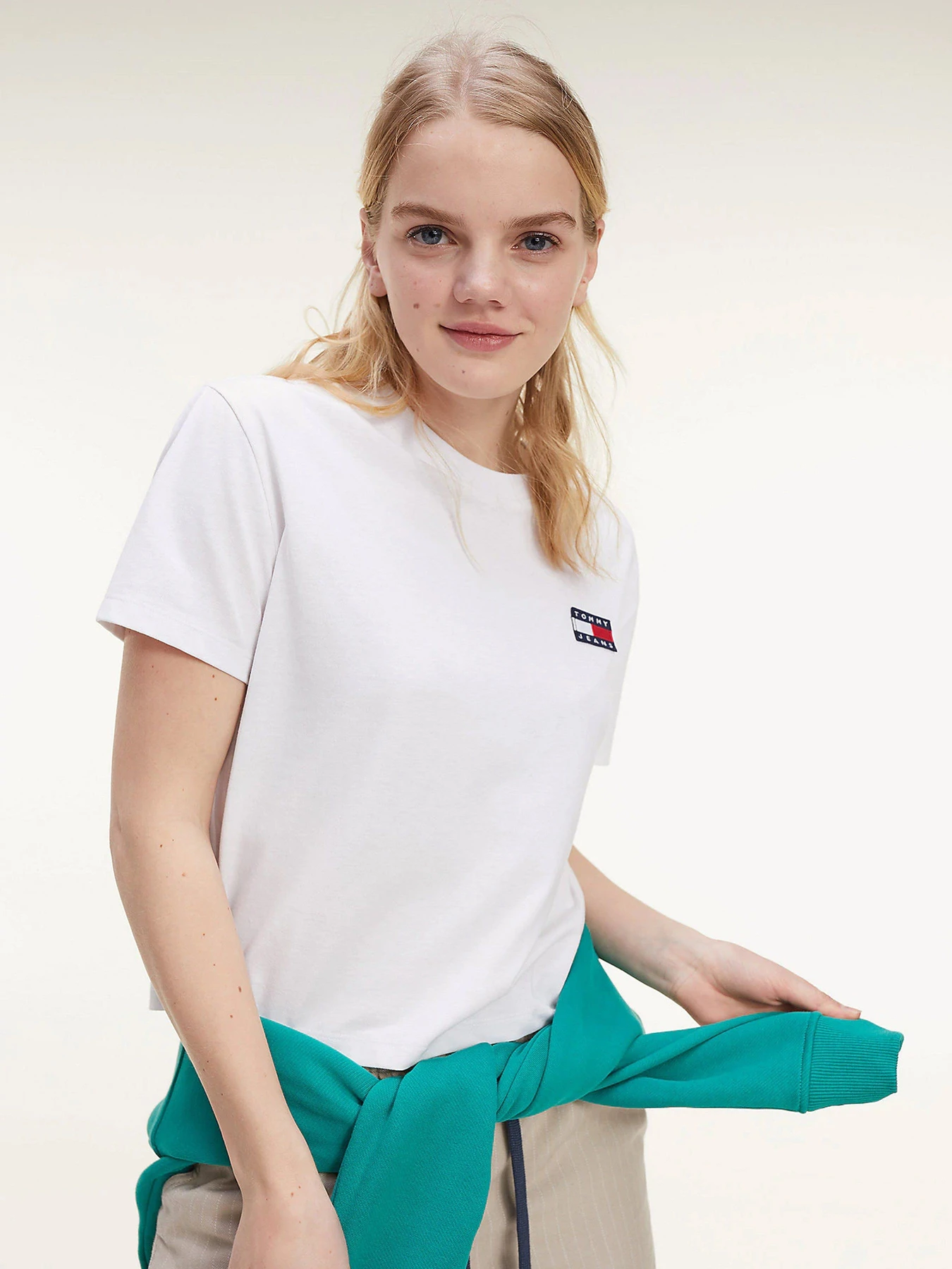 Футболки и поло Tommy Hilfiger модель DW0DW06813-YBR Футболки и поло Tommy Hilfiger модель DW0DW06813-YBR Фото