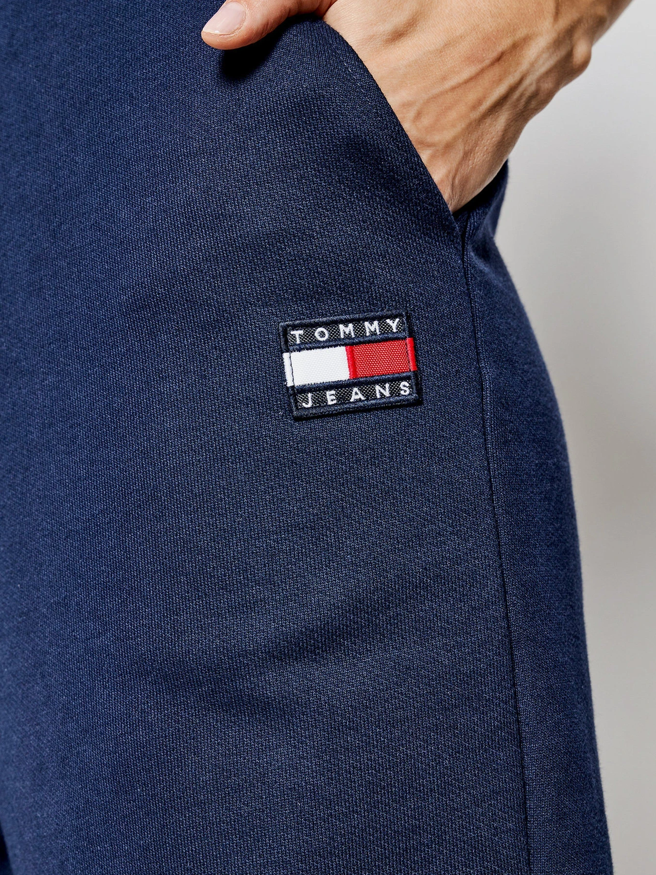 Брюки Tommy Hilfiger модель DW0DW09740-C87 Брюки Tommy Hilfiger модель DW0DW09740-C87 Фото