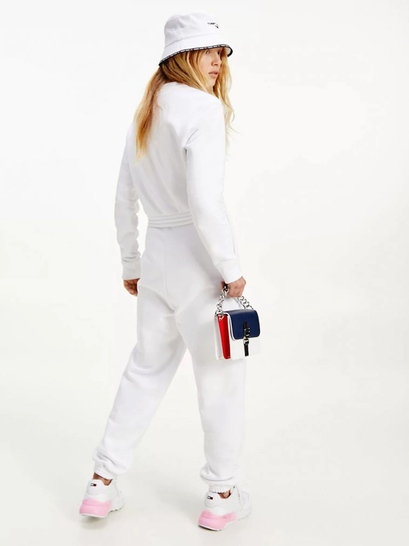 Худи и свитшоты Tommy Hilfiger модель DW0DW09797-YBR Худи и свитшоты Tommy Hilfiger модель DW0DW09797-YBR Фото