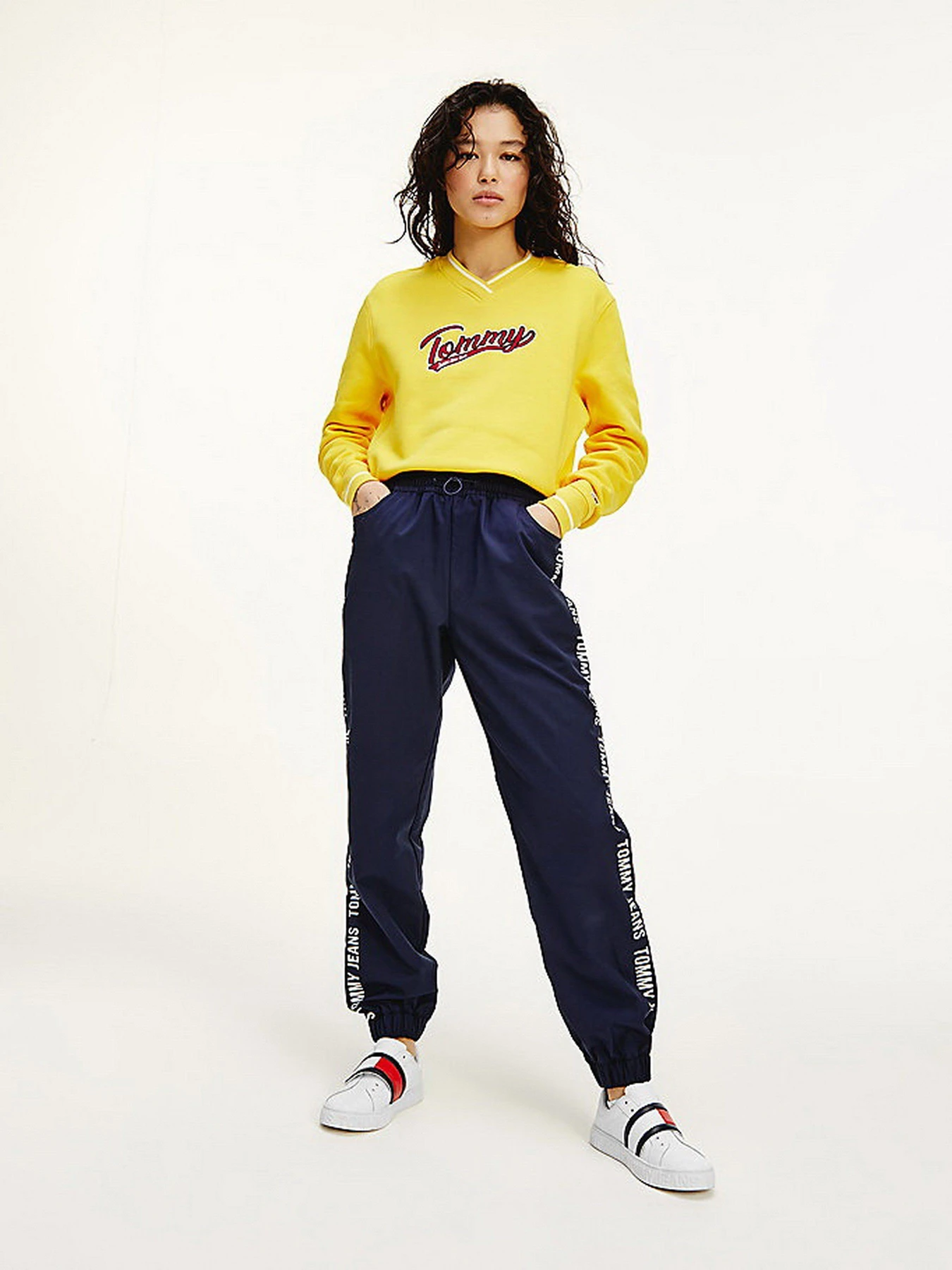 Брюки Tommy Hilfiger модель DW0DW10141-C87 Брюки Tommy Hilfiger модель DW0DW10141-C87 Фото