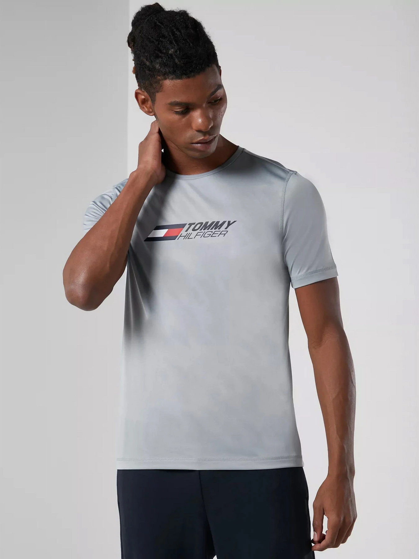 Футболки и поло Tommy Hilfiger модель MW0MW17231-PRT Футболки и поло Tommy Hilfiger модель MW0MW17231-PRT Фото