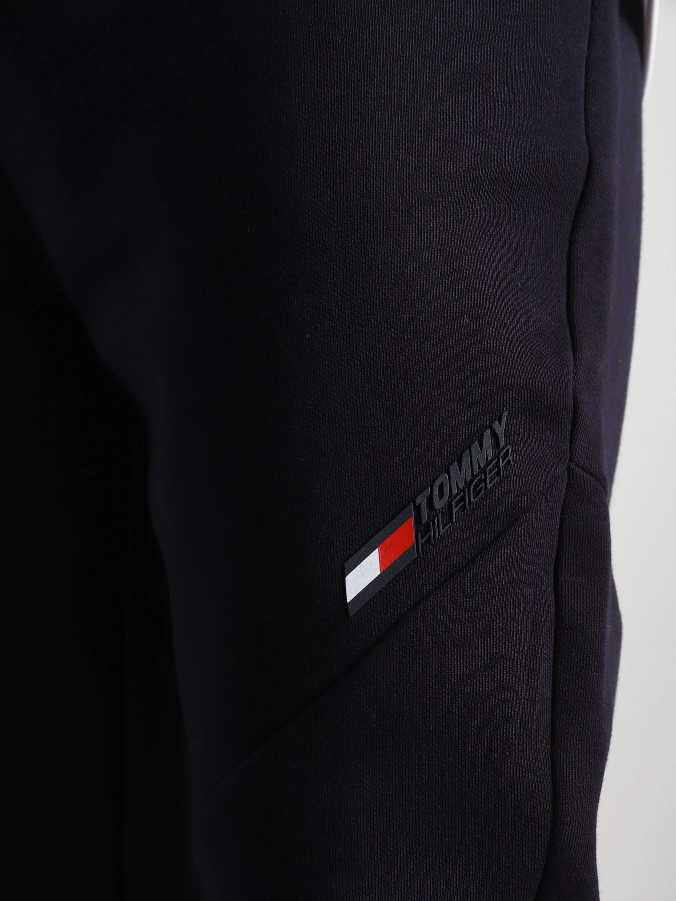 Брюки Tommy Hilfiger Cool модель MW0MW17238-DW5 Брюки Tommy Hilfiger Cool модель MW0MW17238-DW5 Фото