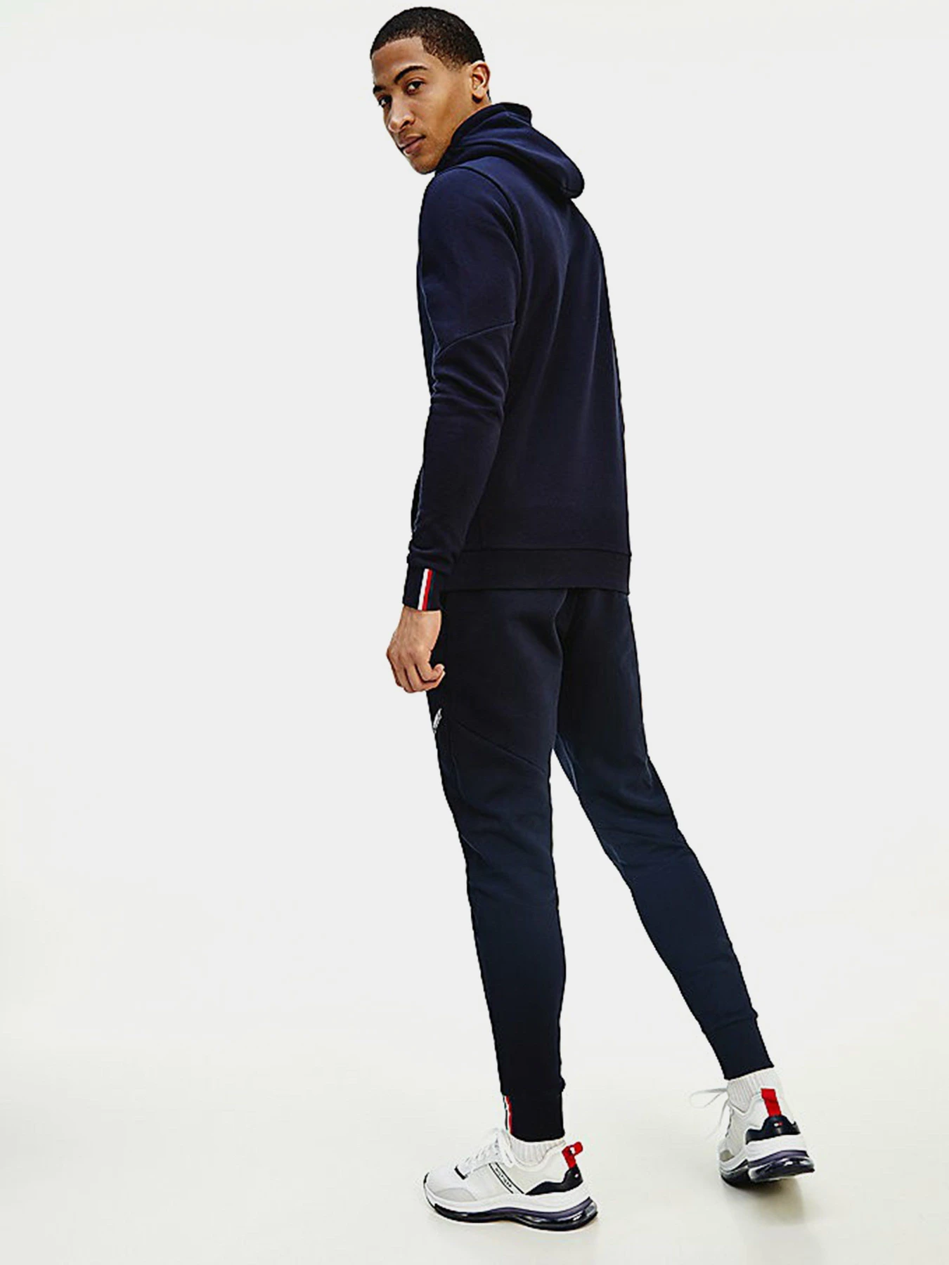 Худі та світшоти Tommy Hilfiger Cool модель MW0MW17255-DW5 Худі та світшоти Tommy Hilfiger Cool модель MW0MW17255-DW5 Фото