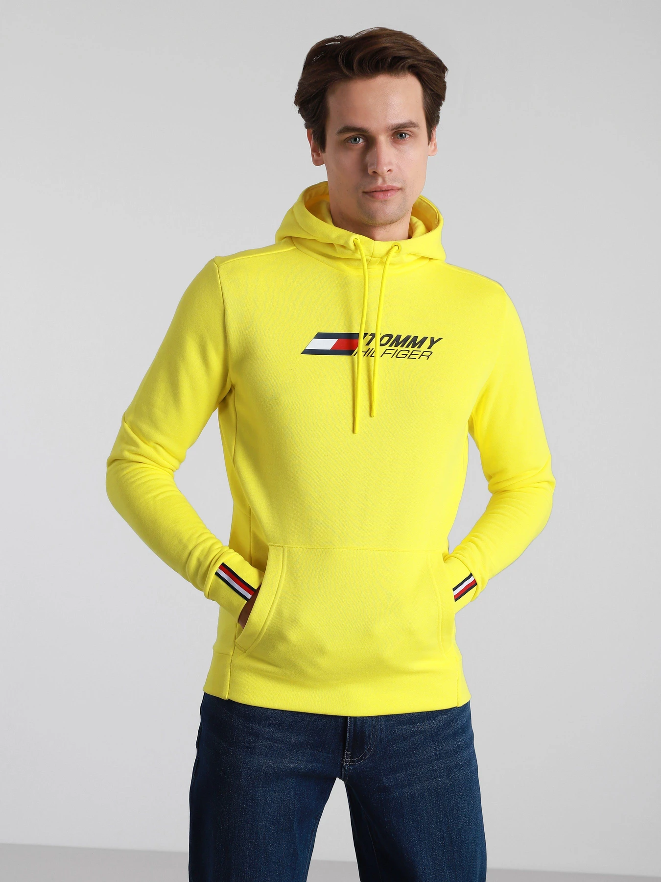 Худи и свитшоты Tommy Hilfiger Cool модель MW0MW17255-ZIK Худи и свитшоты Tommy Hilfiger Cool модель MW0MW17255-ZIK Фото