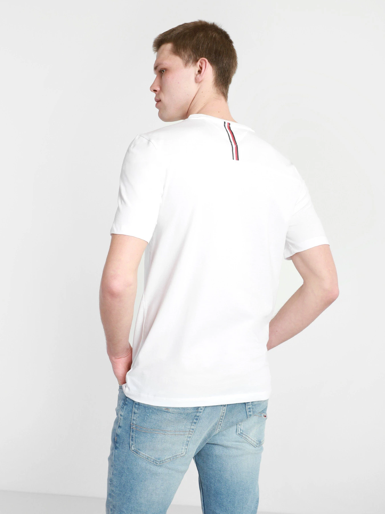 Футболки и поло Tommy Hilfiger модель MW0MW17373-YBR Футболки и поло Tommy Hilfiger модель MW0MW17373-YBR Фото