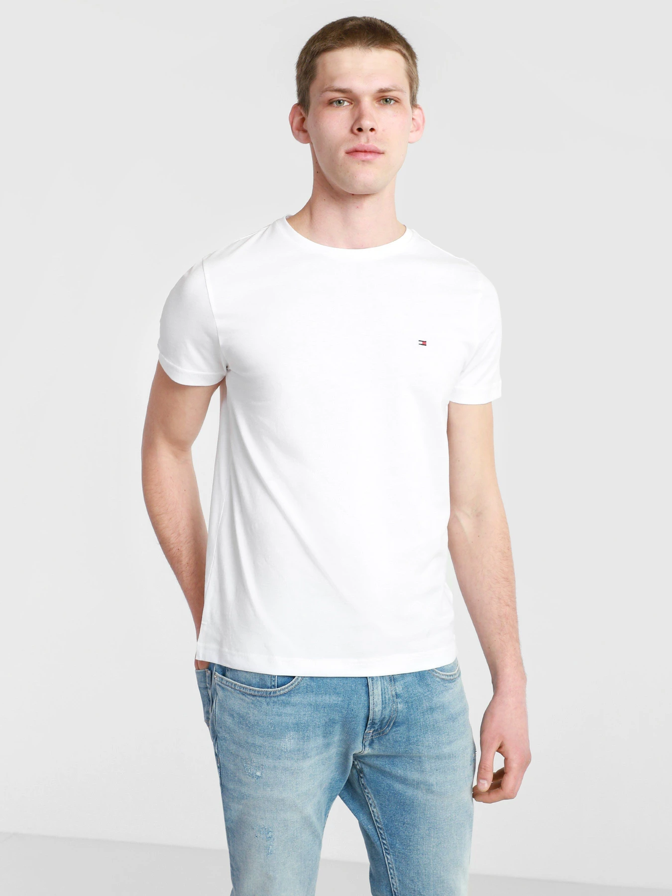Футболки і поло Tommy Hilfiger модель MW0MW17681-YBR Футболки і поло Tommy Hilfiger модель MW0MW17681-YBR Фото
