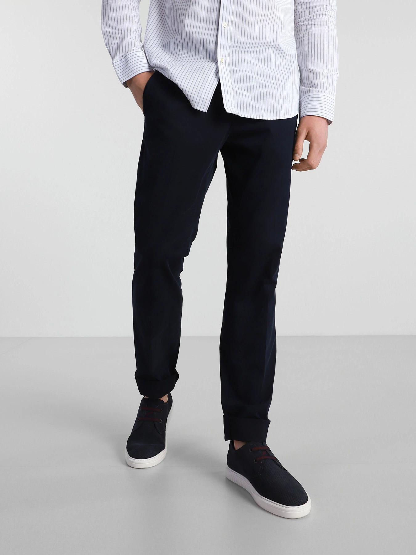 Штани Tommy Hilfiger модель MW0MW17932-DW5 Штани Tommy Hilfiger модель MW0MW17932-DW5 Фото