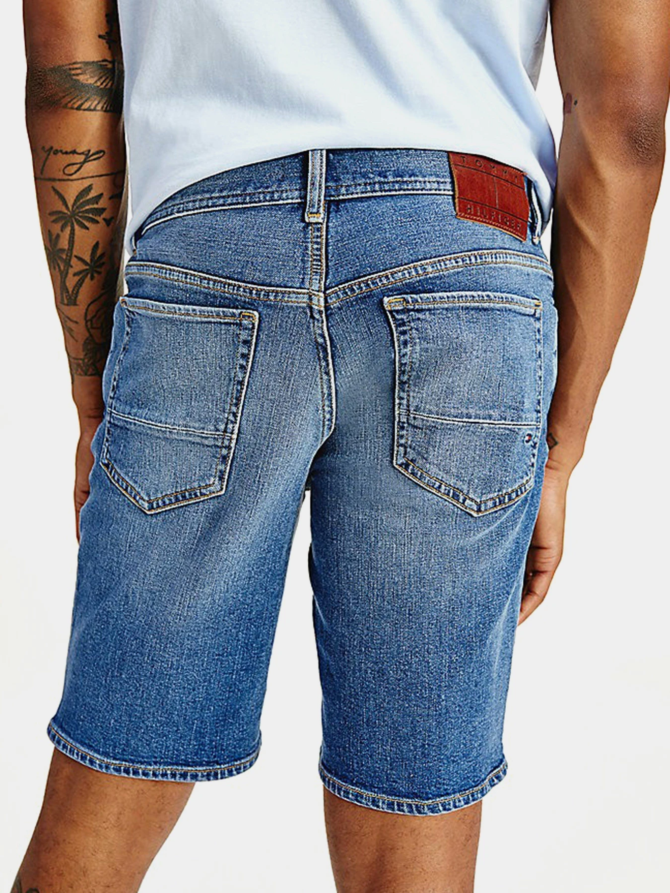 Шорти Tommy Hilfiger Brooklyn модель MW0MW18035-1A9 Шорти Tommy Hilfiger Brooklyn модель MW0MW18035-1A9 Фото