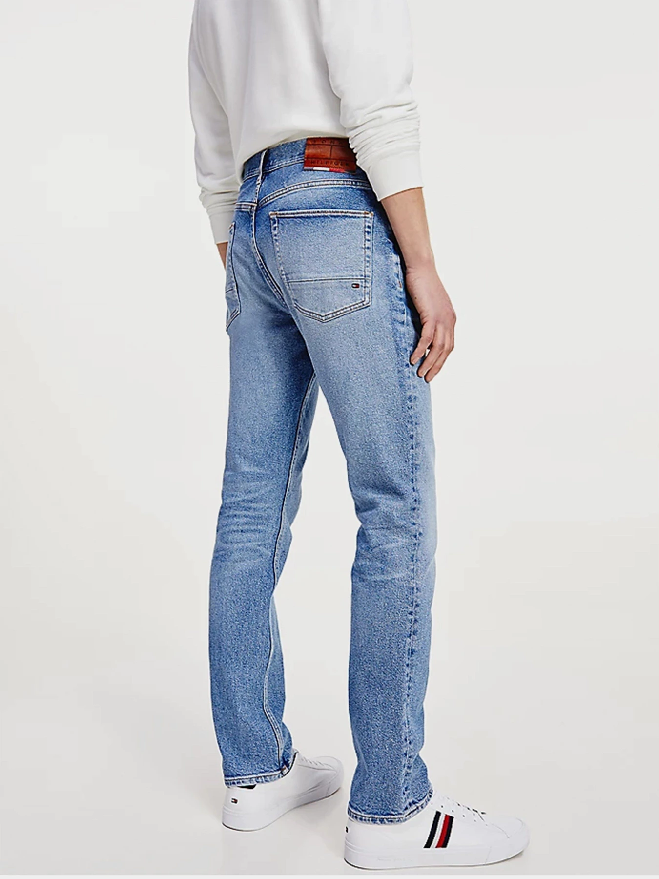 Джинсы Tommy Hilfiger DENTON STRAIGHT модель MW0MW18040-1AB Фото