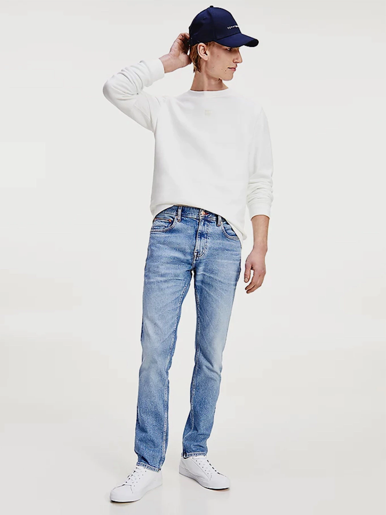 Джинсы Tommy Hilfiger DENTON STRAIGHT модель MW0MW18040-1AB Фото