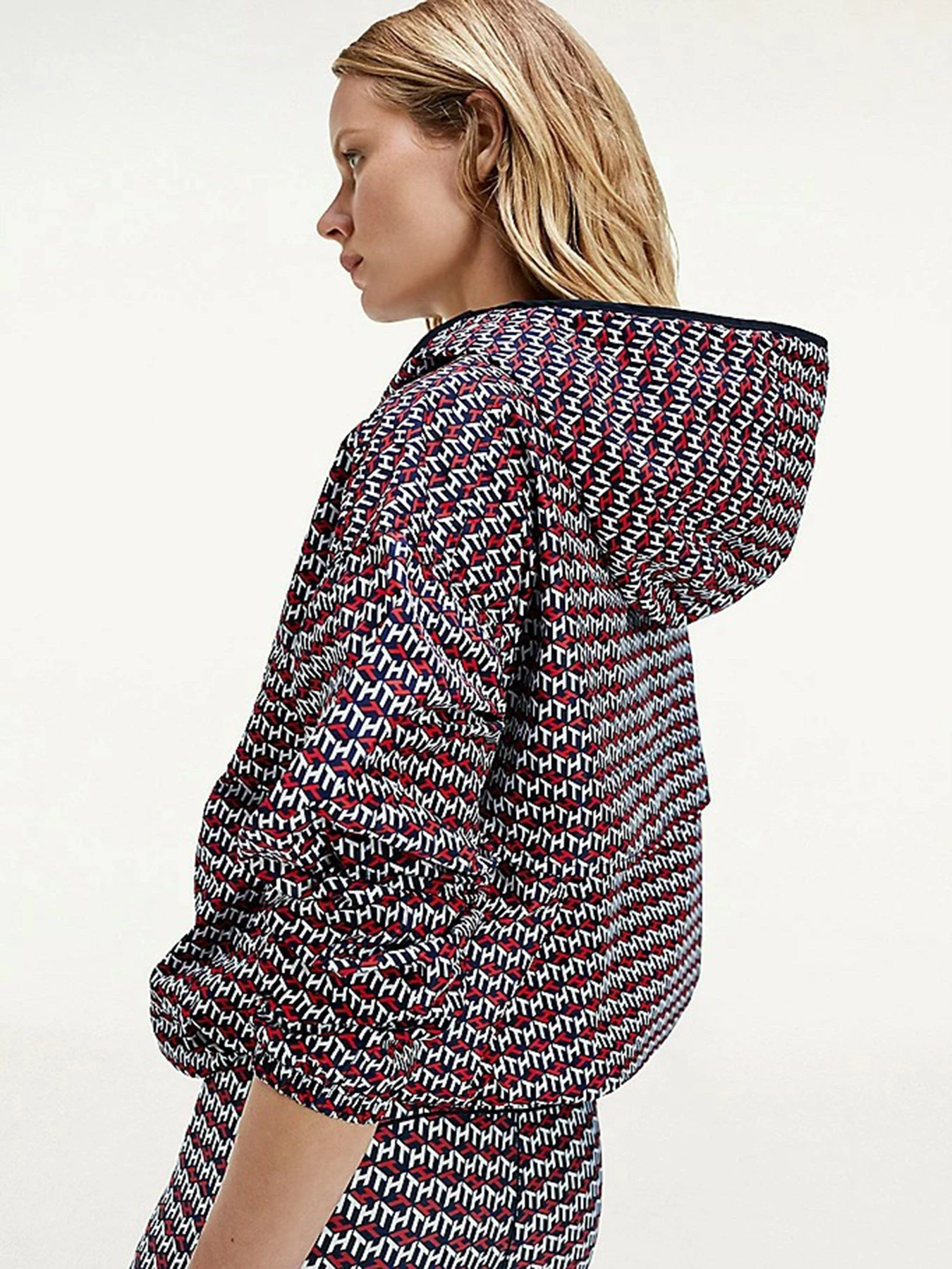 Куртки та дублянки Tommy Hilfiger модель S10S100953-0KP Куртки та дублянки Tommy Hilfiger модель S10S100953-0KP Фото