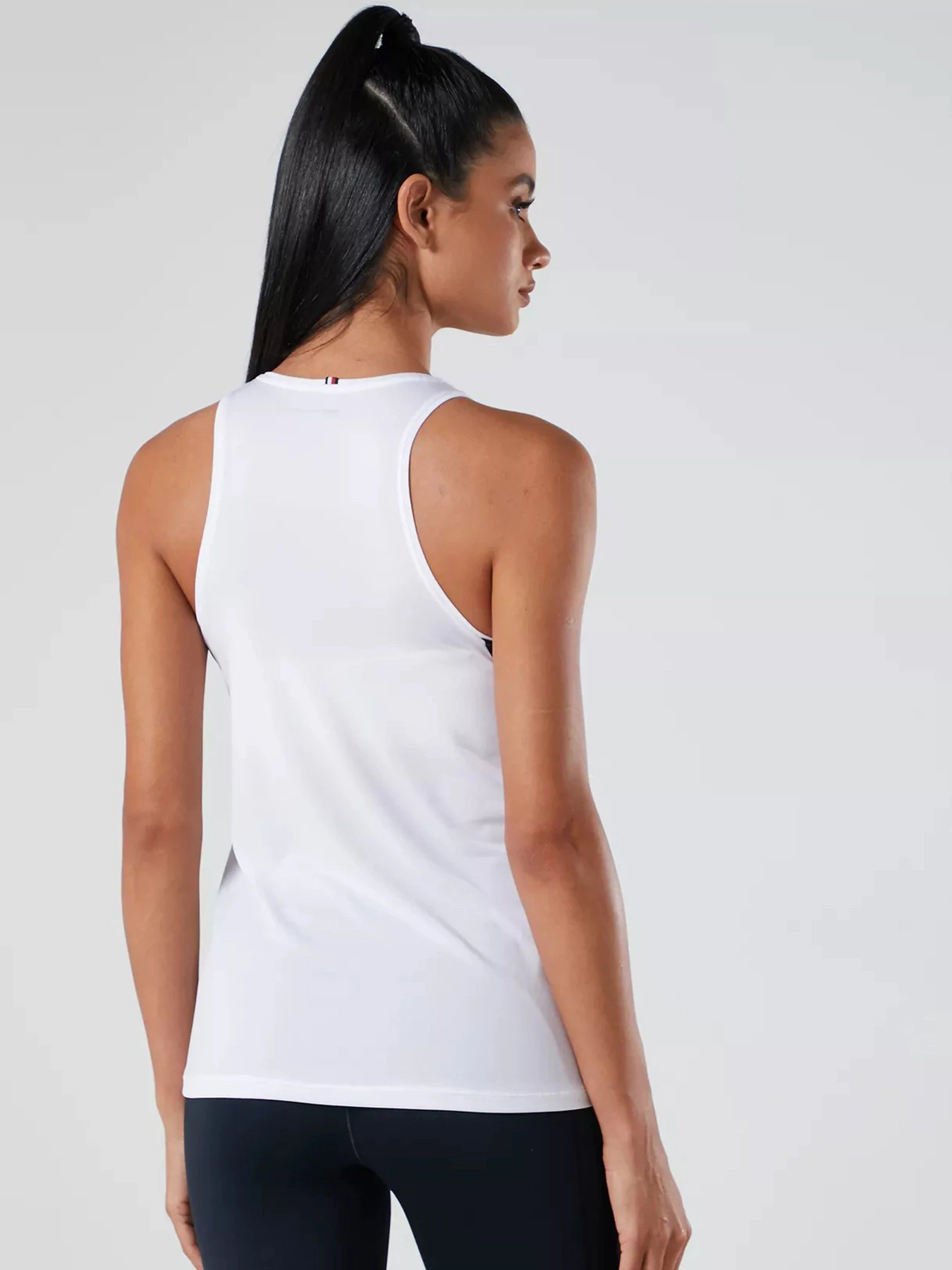 Одежда для дома и сна Tommy Hilfiger ESSENTIAL модель S10S100961-YCF Одежда для дома и сна Tommy Hilfiger ESSENTIAL модель S10S100961-YCF Фото