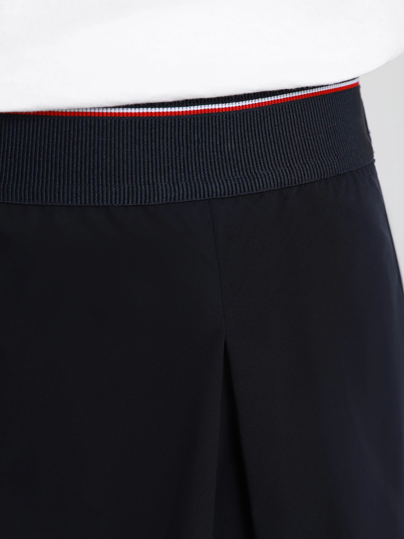 Юбки Tommy Hilfiger модель S10S100982-DW5 Юбки Tommy Hilfiger модель S10S100982-DW5 Фото