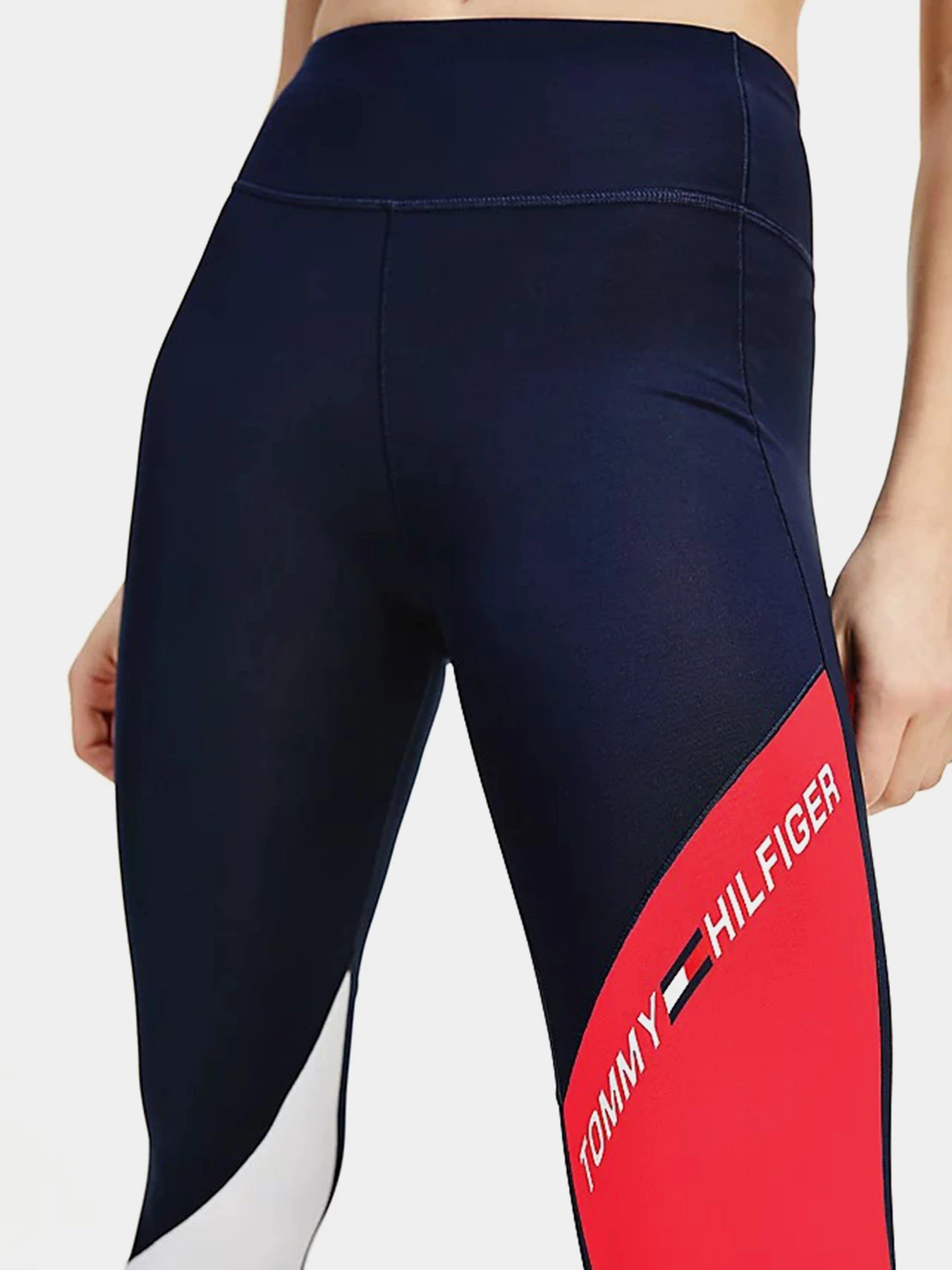 Брюки Tommy Hilfiger модель S10S100989-DW5 Брюки Tommy Hilfiger модель S10S100989-DW5 Фото