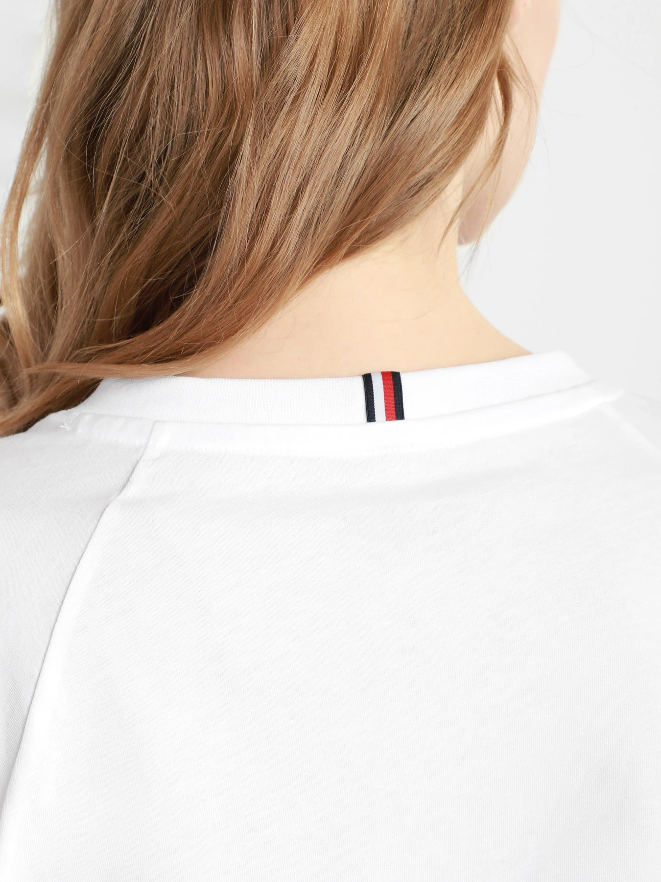 Футболки і поло Tommy Hilfiger модель S10S100992-YCF Футболки і поло Tommy Hilfiger модель S10S100992-YCF Фото