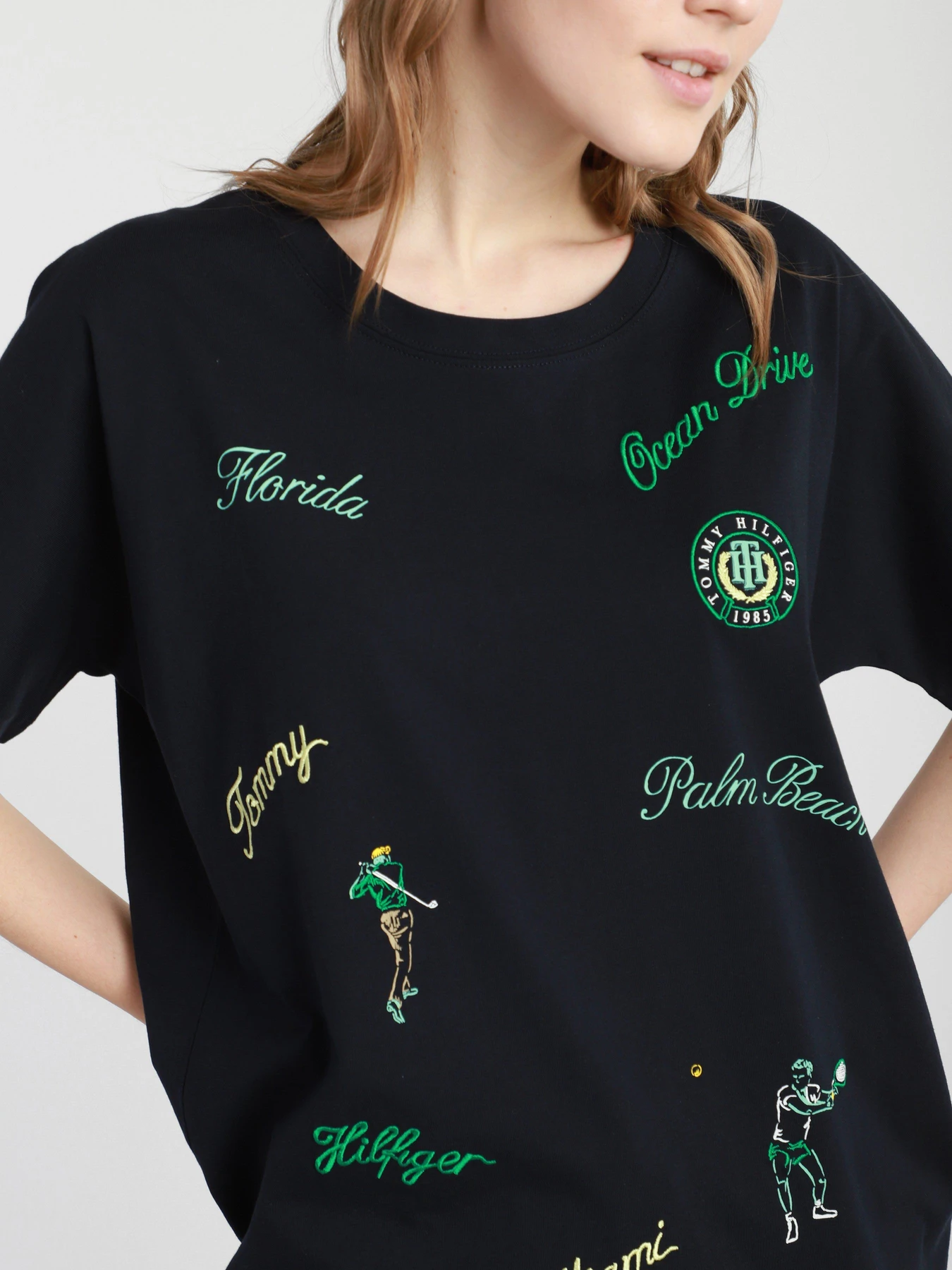 Футболки і поло Tommy Hilfiger модель WW0WW30385-0YC Футболки і поло Tommy Hilfiger модель WW0WW30385-0YC Фото