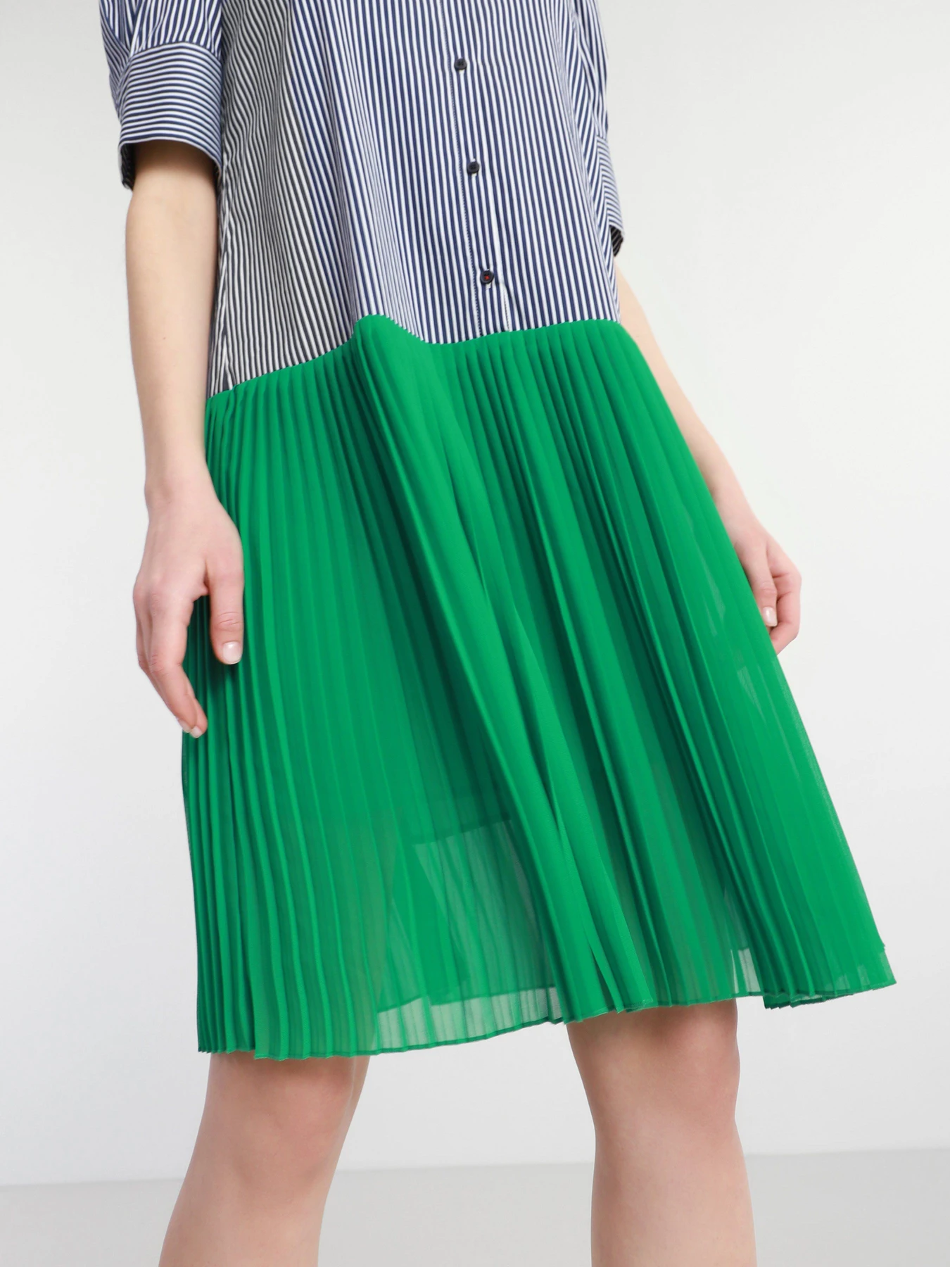 Платья Tommy Hilfiger модель WW0WW30694-0BD Платья Tommy Hilfiger модель WW0WW30694-0BD Фото