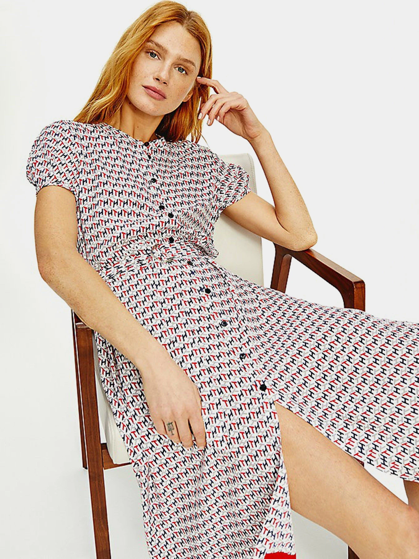 Платья Tommy Hilfiger модель WW0WW30697-0KR Платья Tommy Hilfiger модель WW0WW30697-0KR Фото