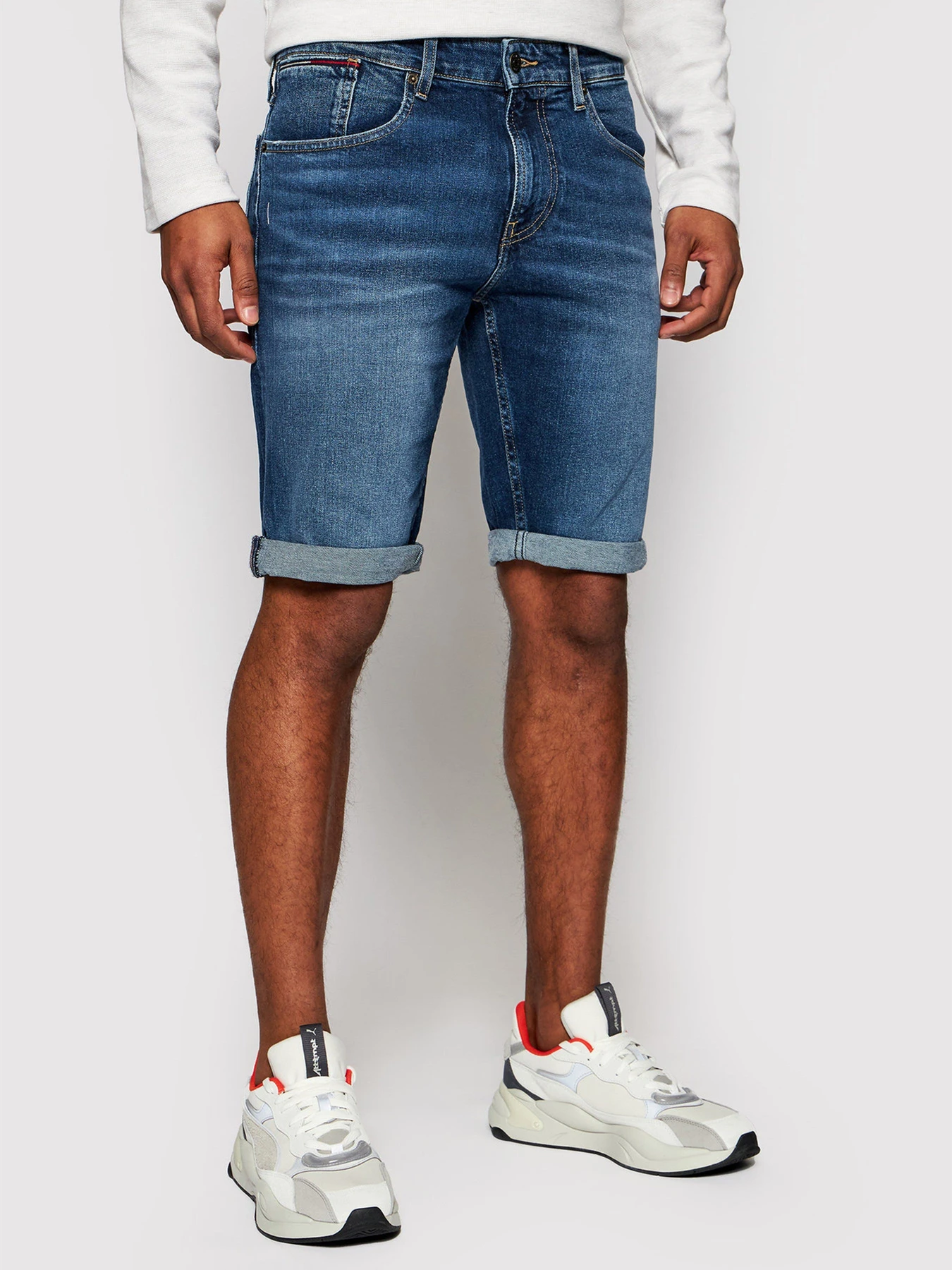 Шорти Tommy Hilfiger Ronnie модель DM0DM10557-1BK Шорти Tommy Hilfiger Ronnie модель DM0DM10557-1BK Фото