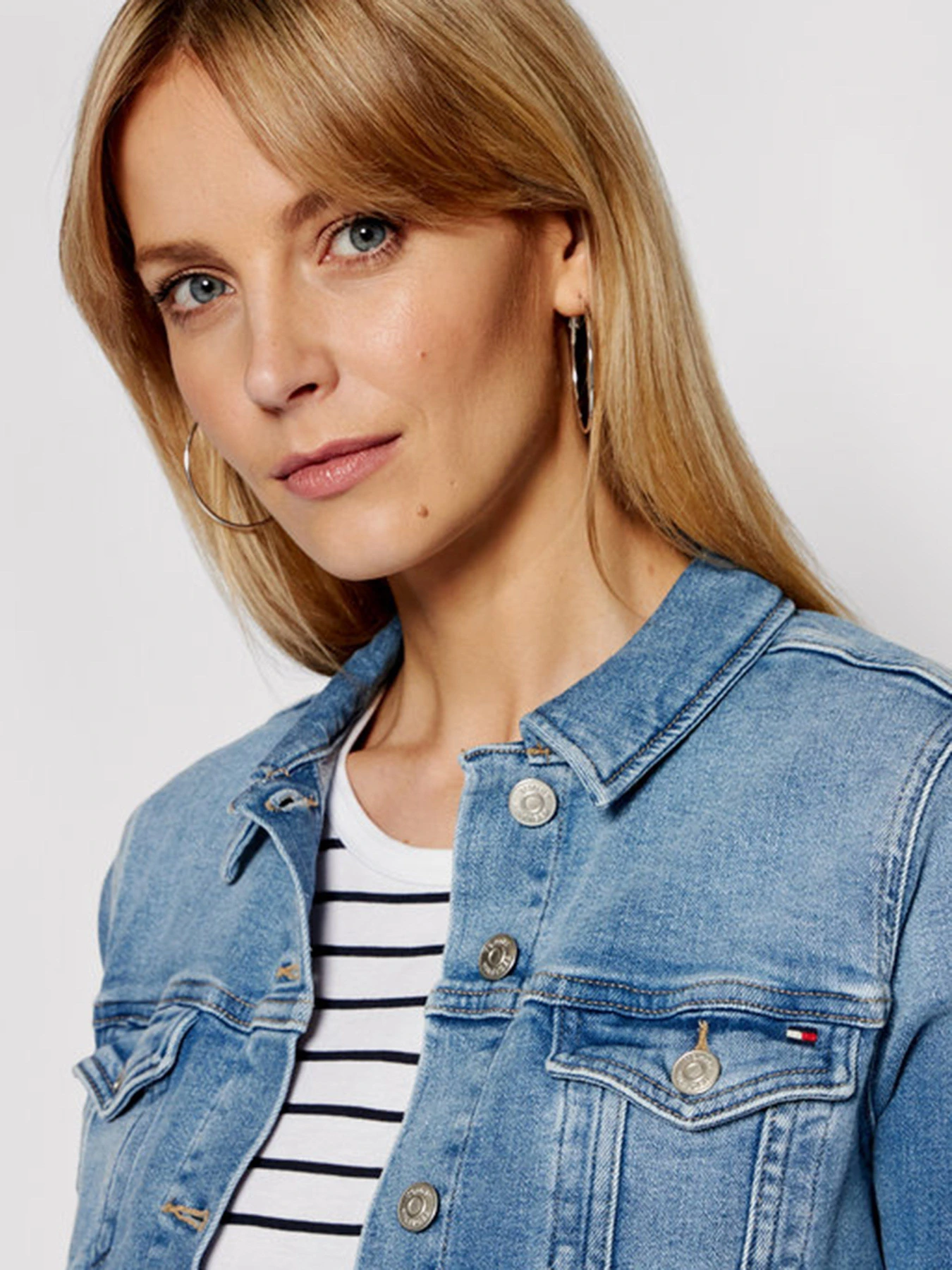 Куртки и дубленки Tommy Hilfiger модель WW0WW30162-1AE Куртки и дубленки Tommy Hilfiger модель WW0WW30162-1AE Фото