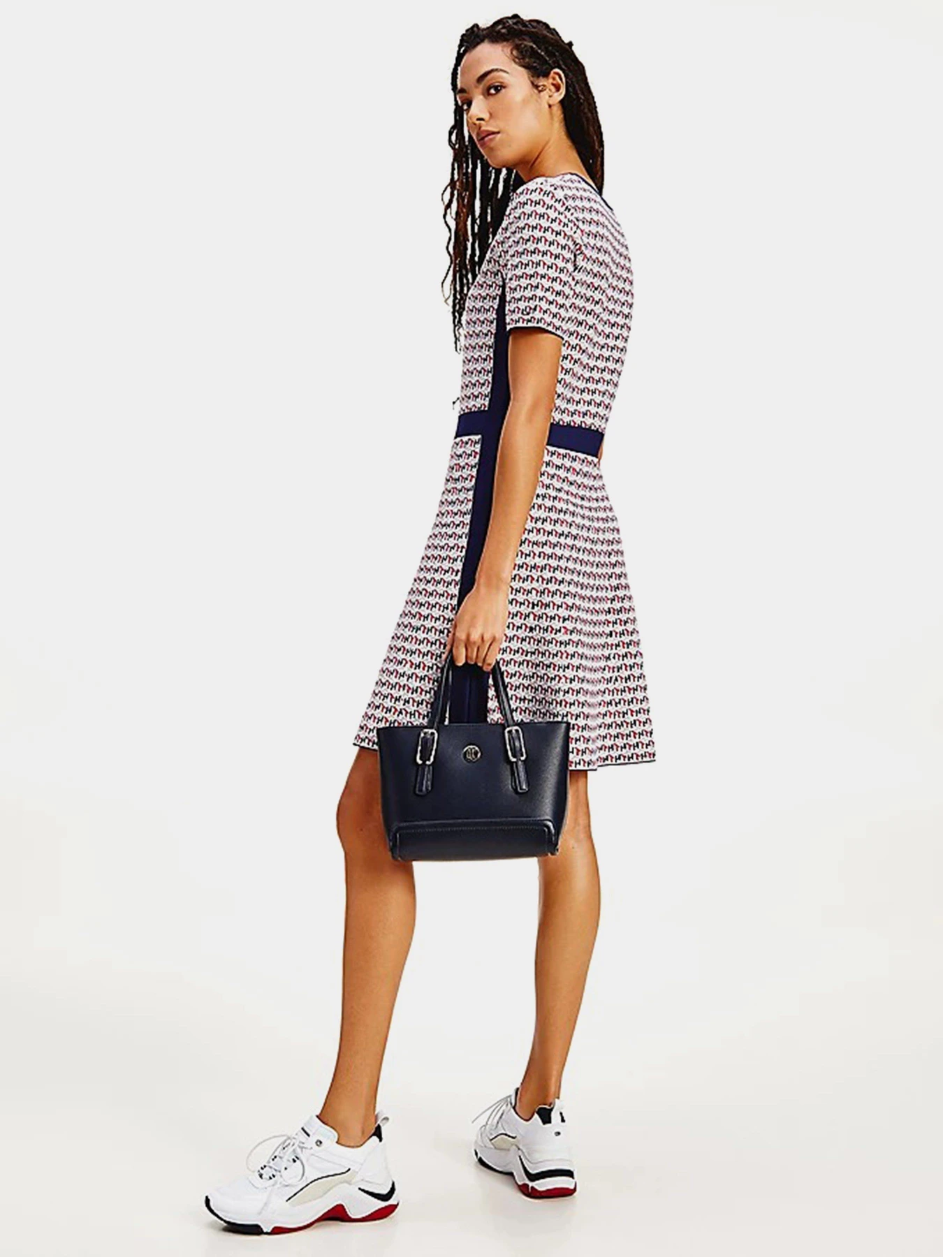 Платья Tommy Hilfiger модель WW0WW30338-0KQ Платья Tommy Hilfiger модель WW0WW30338-0KQ Фото