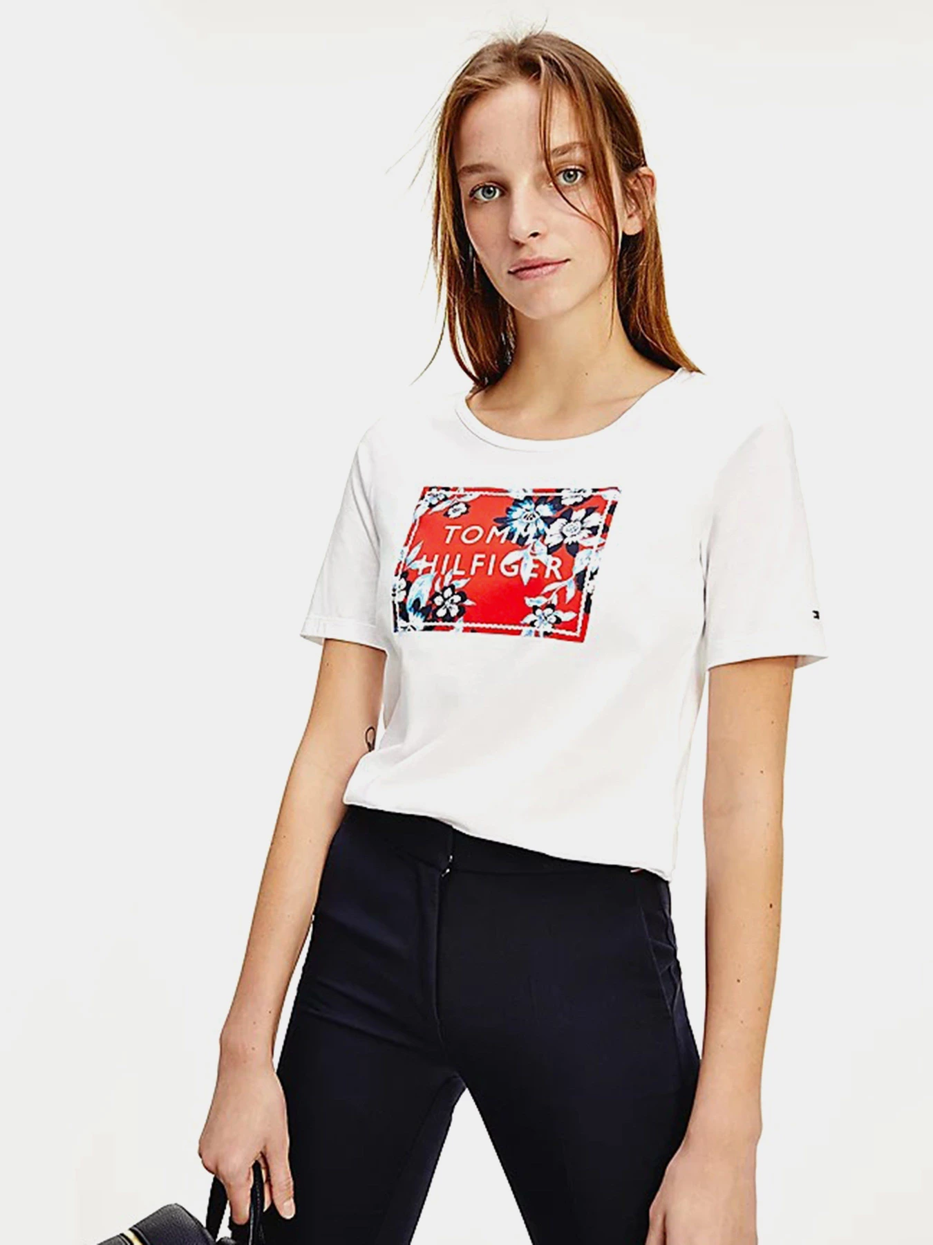 Футболки и поло Tommy Hilfiger модель WW0WW30654-YBR Футболки и поло Tommy Hilfiger модель WW0WW30654-YBR Фото