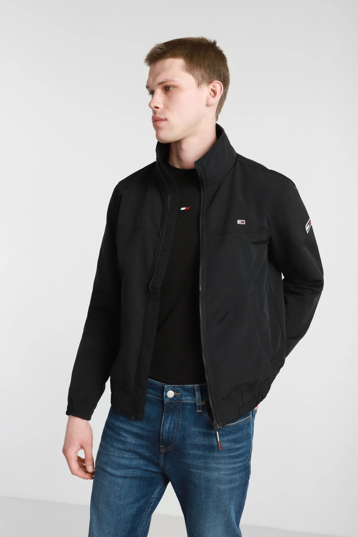 Худи и свитшоты Tommy Hilfiger модель DM0DM10061-BDS Худи и свитшоты Tommy Hilfiger модель DM0DM10061-BDS Фото