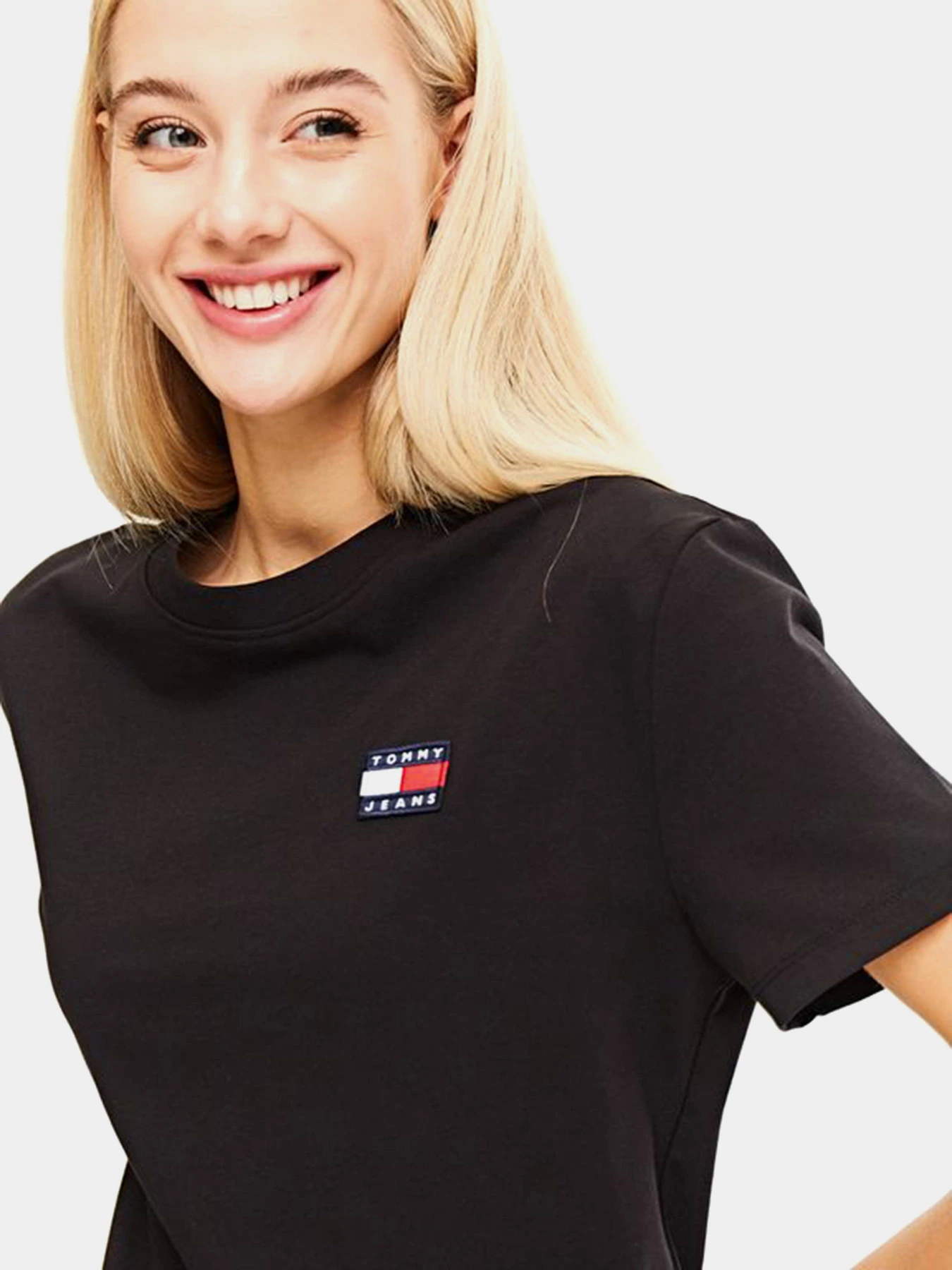 Футболки и поло Tommy Hilfiger модель DW0DW06813-BDS Футболки и поло Tommy Hilfiger модель DW0DW06813-BDS Фото
