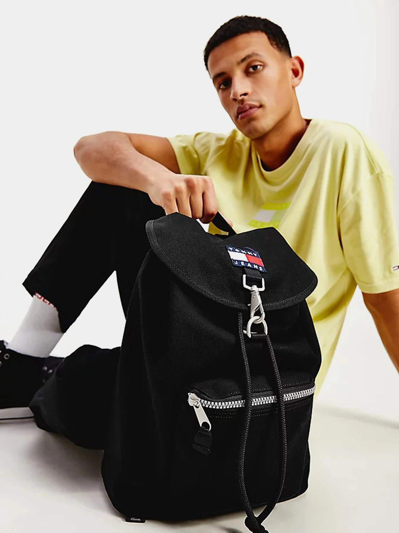 Рюкзаки Tommy Hilfiger модель AM0AM07144-BDS Рюкзаки Tommy Hilfiger модель AM0AM07144-BDS Фото