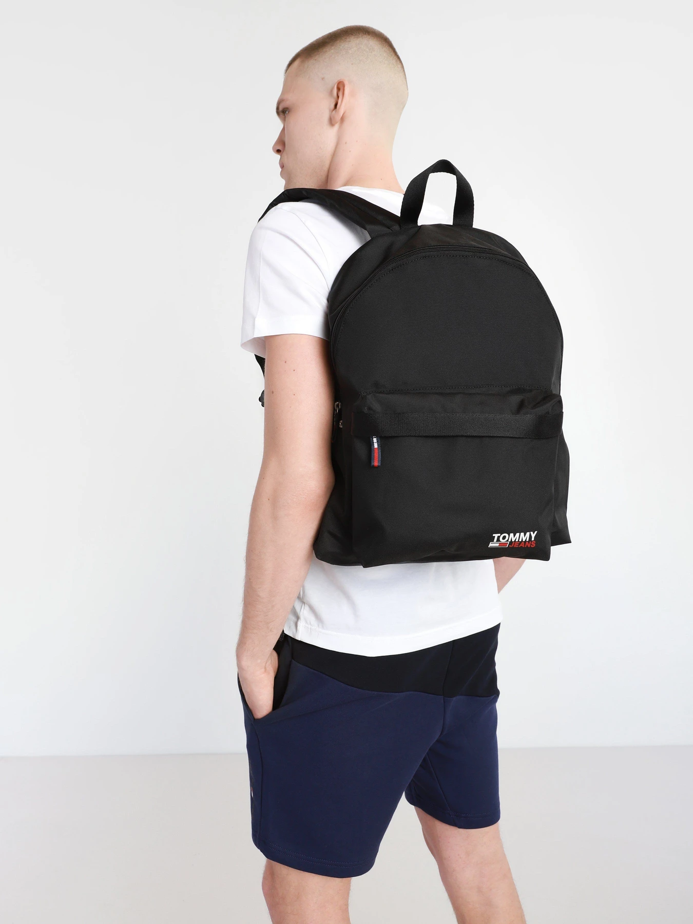 Рюкзаки Tommy Hilfiger модель AM0AM07148-BDS Рюкзаки Tommy Hilfiger модель AM0AM07148-BDS Фото