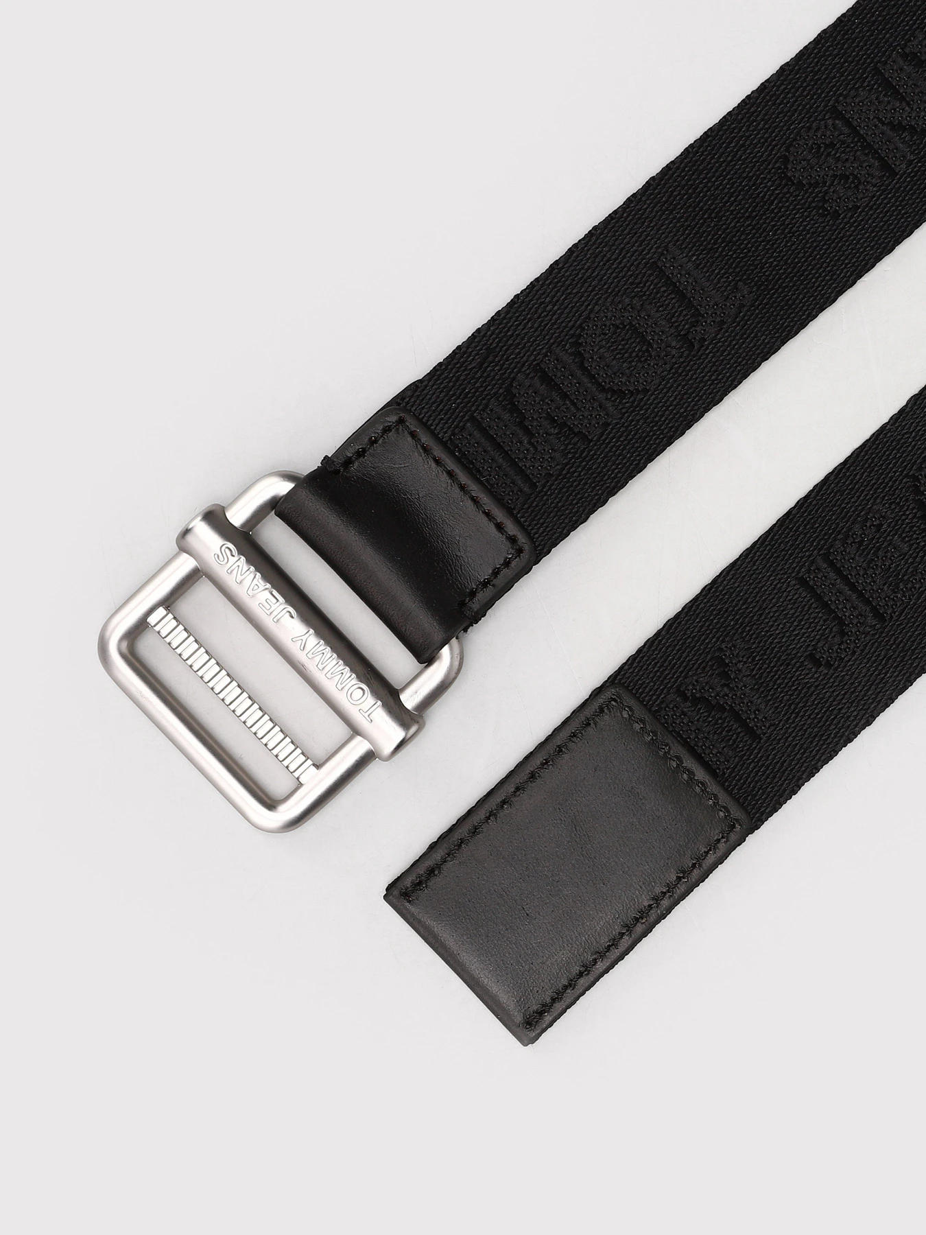 Ремені Tommy Hilfiger модель AM0AM07189-BDS Ремені Tommy Hilfiger модель AM0AM07189-BDS Фото