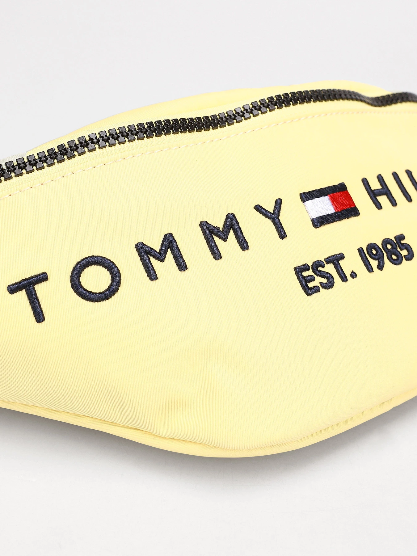 Сумки Tommy Hilfiger модель AM0AM07206-ZFF Сумки Tommy Hilfiger модель AM0AM07206-ZFF Фото