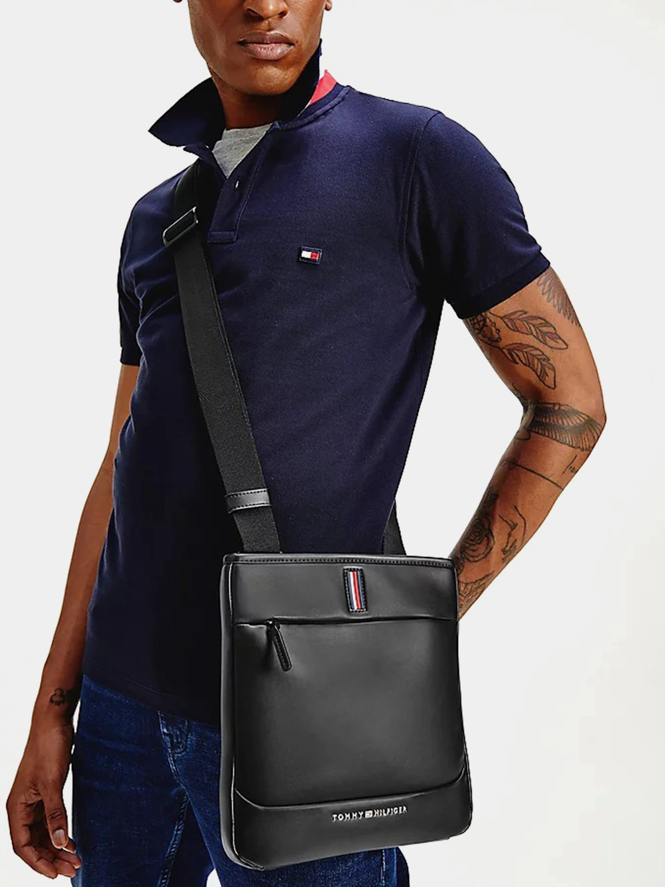 Сумки Tommy Hilfiger модель AM0AM07213-BDS Фото