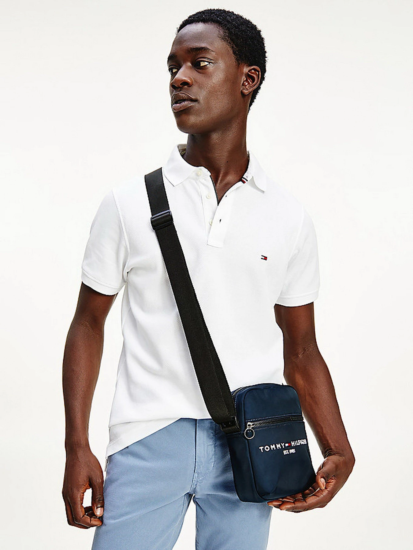 Сумки Tommy Hilfiger модель AM0AM07229-DW5 Сумки Tommy Hilfiger модель AM0AM07229-DW5 Фото