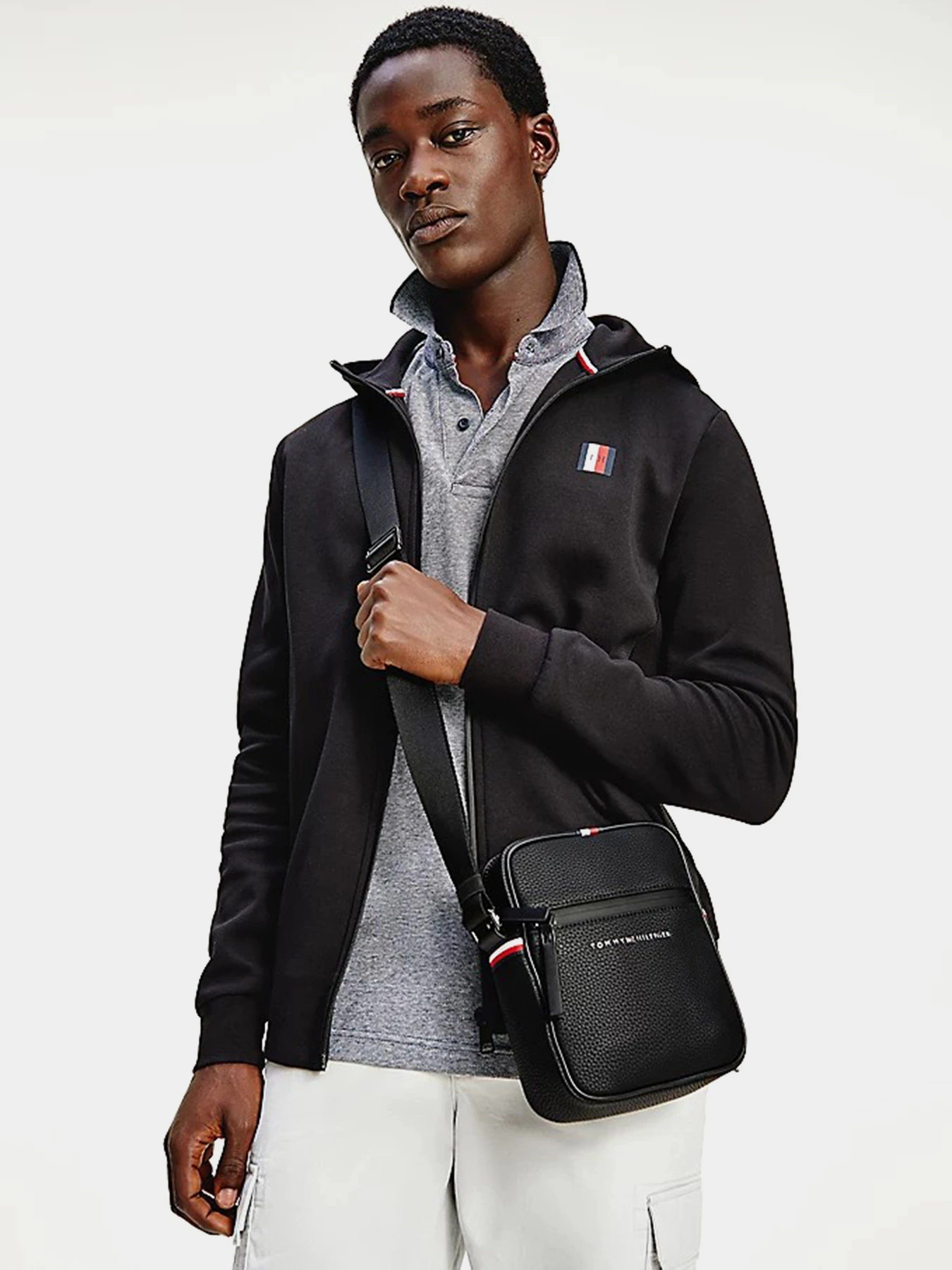 Сумки Tommy Hilfiger модель AM0AM07233-BDS Сумки Tommy Hilfiger модель AM0AM07233-BDS Фото