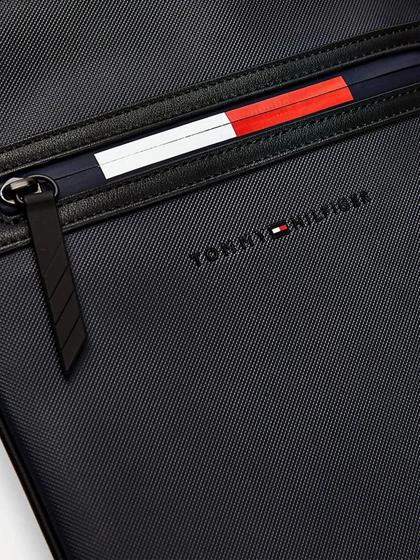 Сумки Tommy Hilfiger модель AM0AM07259-DW5 Сумки Tommy Hilfiger модель AM0AM07259-DW5 Фото