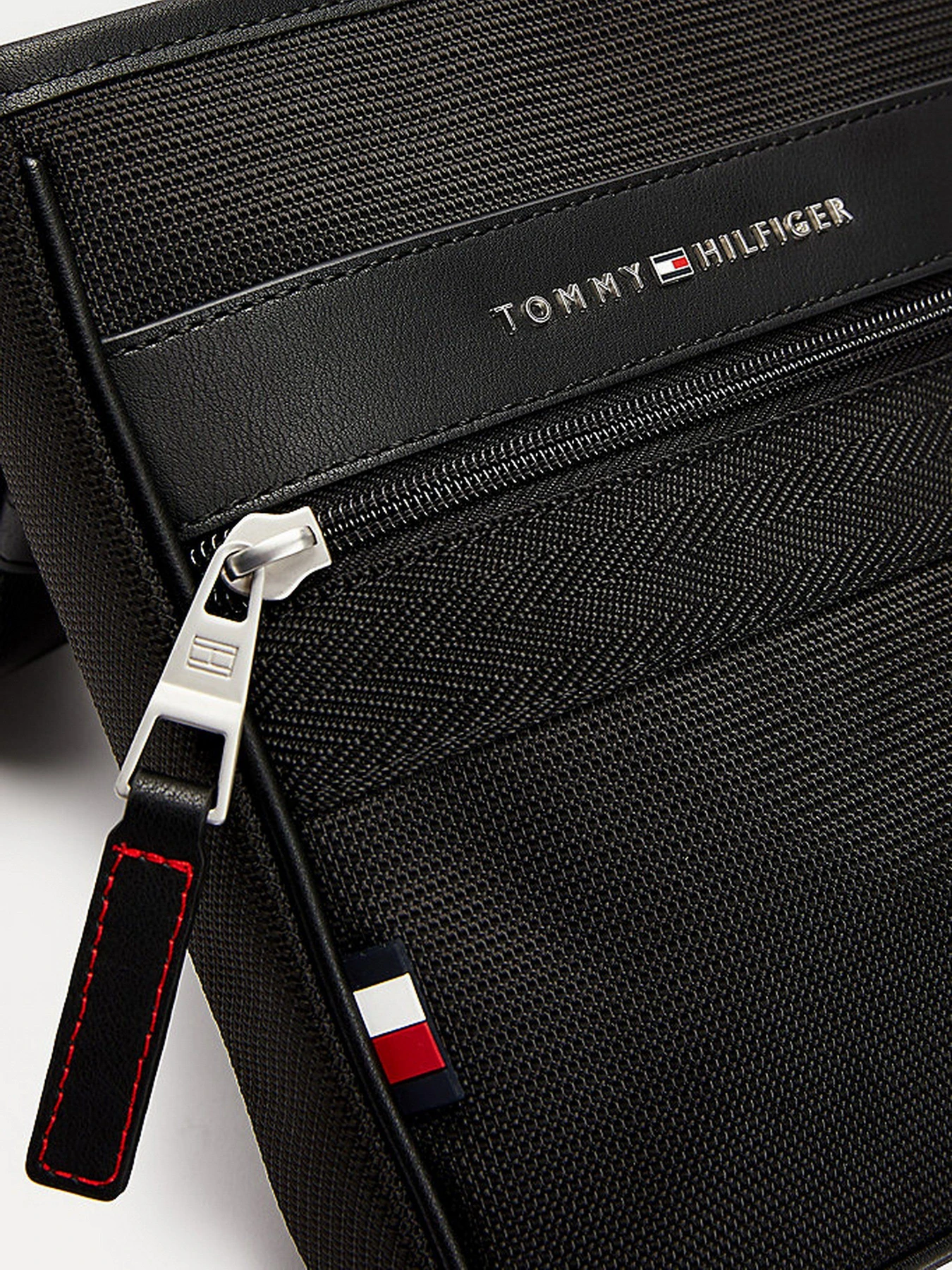 Сумки Tommy Hilfiger модель AM0AM07264-BDS Фото